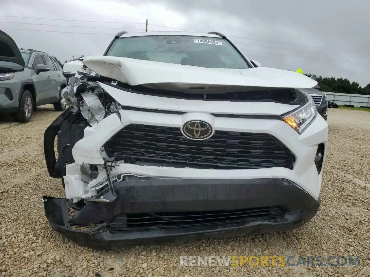 5 Photograph of a damaged car 2T3W1RFV0KC011286 TOYOTA RAV4 2019