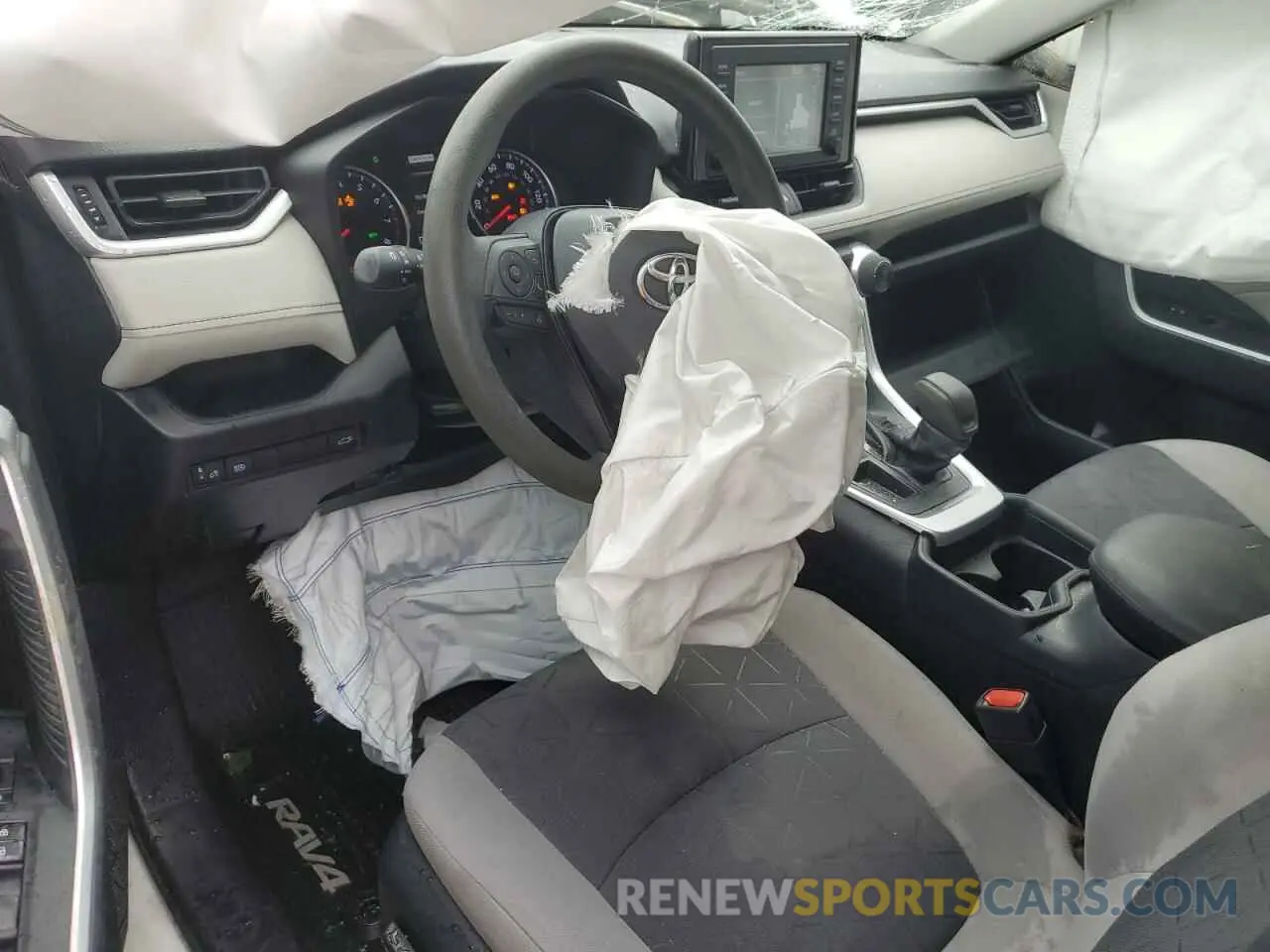 8 Photograph of a damaged car 2T3W1RFV0KC011286 TOYOTA RAV4 2019