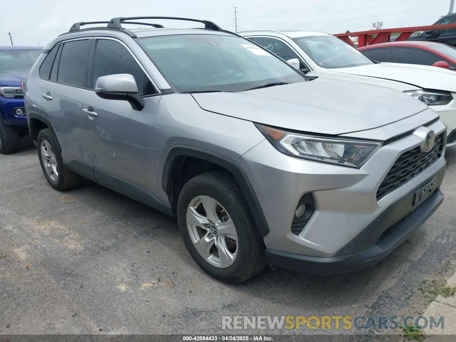 1 Фотография поврежденного автомобиля 2T3W1RFV0KC019677 TOYOTA RAV4 2019