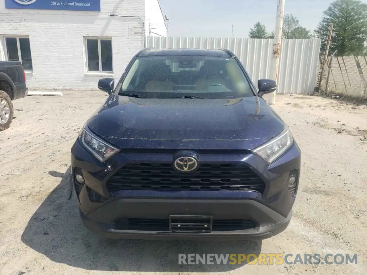 5 Photograph of a damaged car 2T3W1RFV0KC027858 TOYOTA RAV4 2019