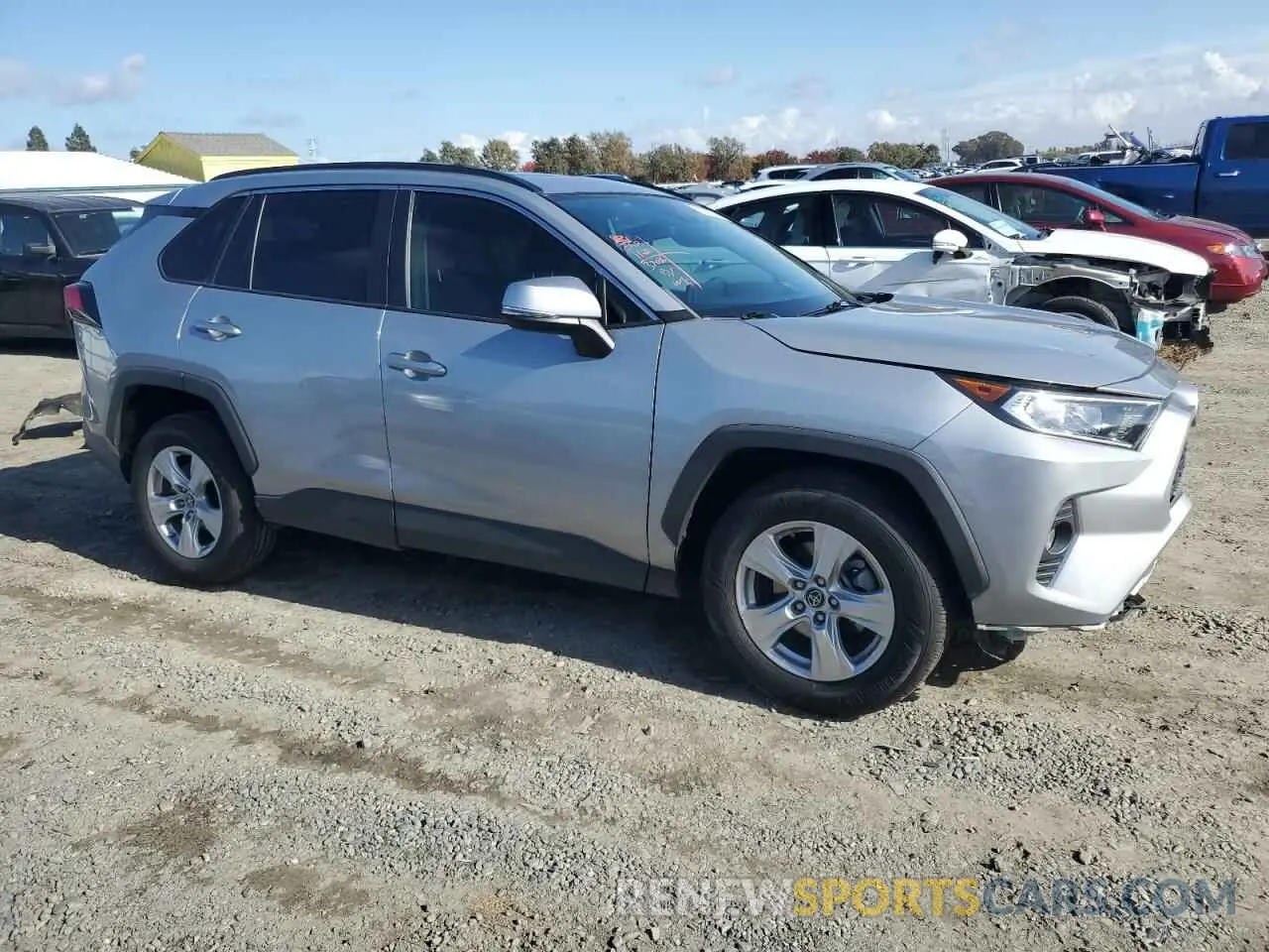 4 Photograph of a damaged car 2T3W1RFV0KW036705 TOYOTA RAV4 2019