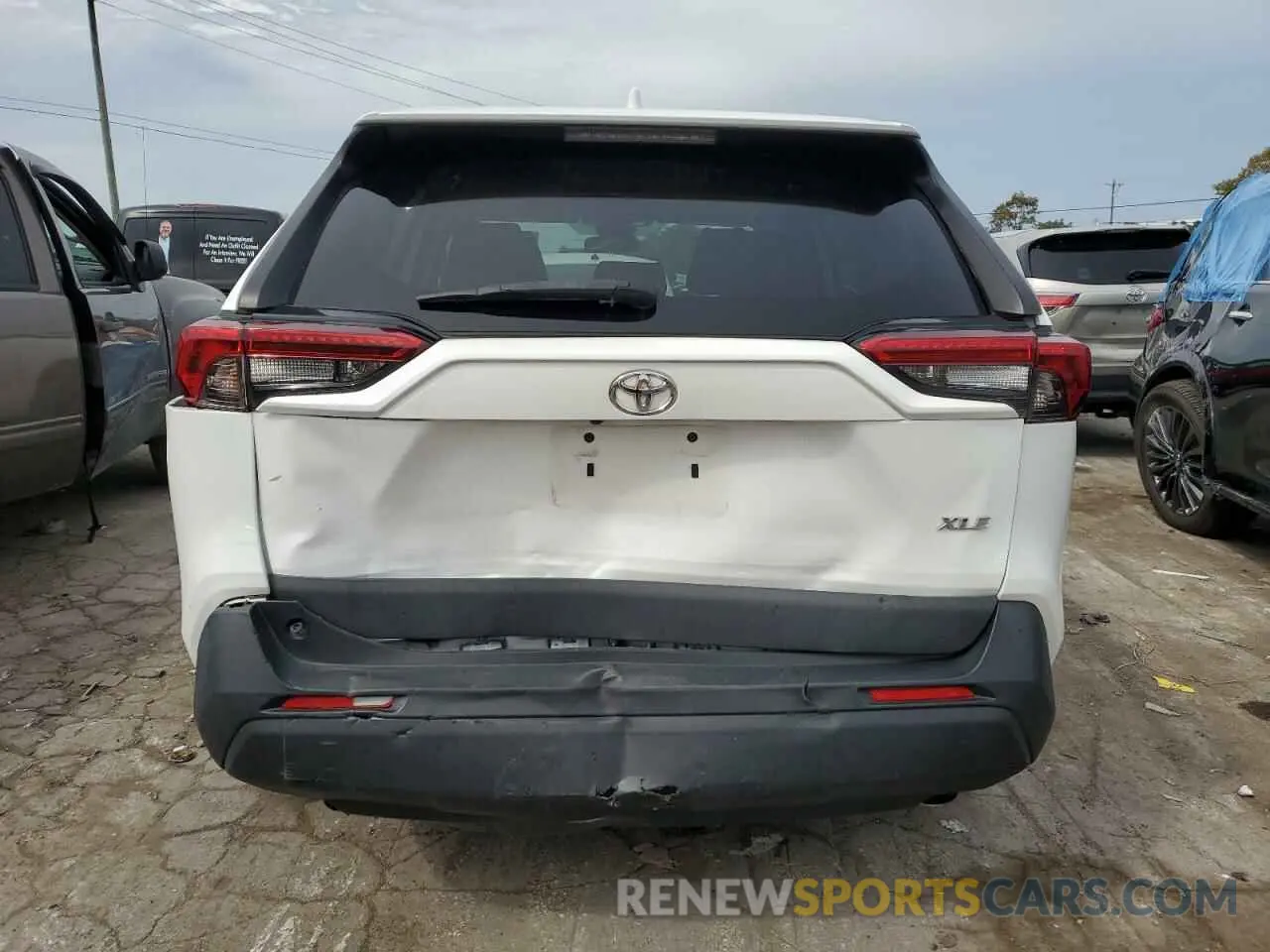 6 Фотография поврежденного автомобиля 2T3W1RFV1KC030428 TOYOTA RAV4 2019
