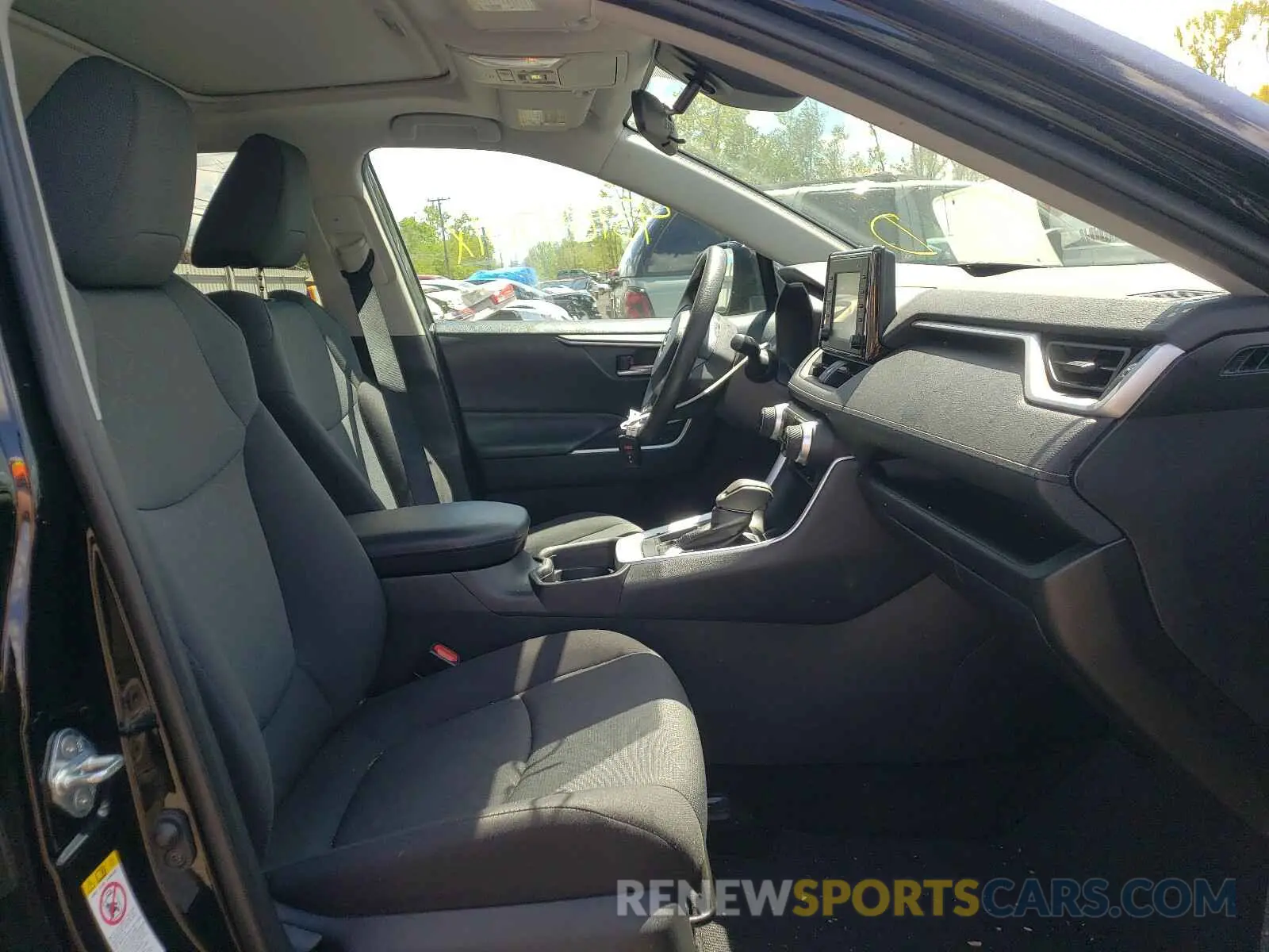 5 Фотография поврежденного автомобиля 2T3W1RFV1KW003535 TOYOTA RAV4 2019