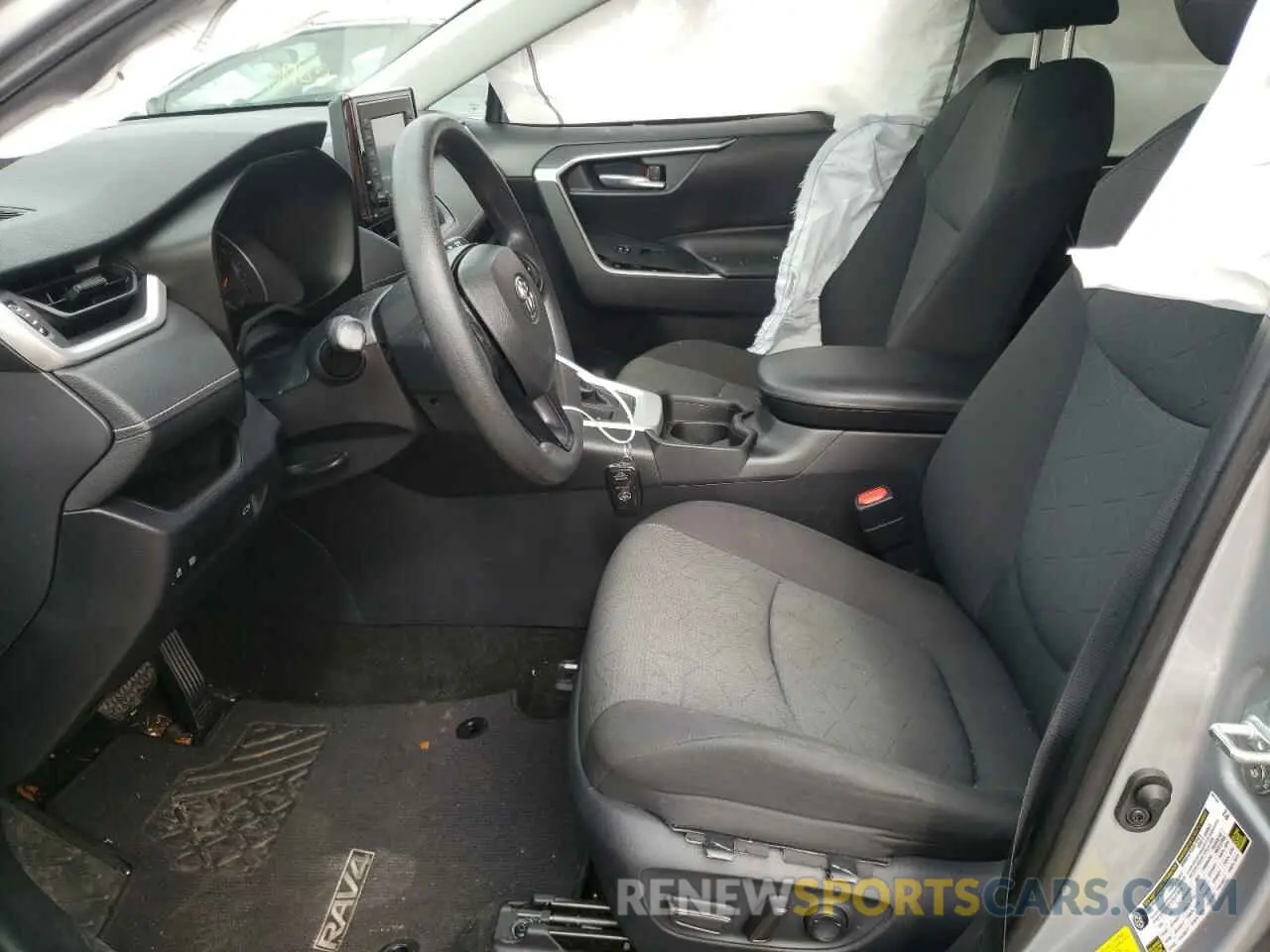 5 Photograph of a damaged car 2T3W1RFV1KW018813 TOYOTA RAV4 2019