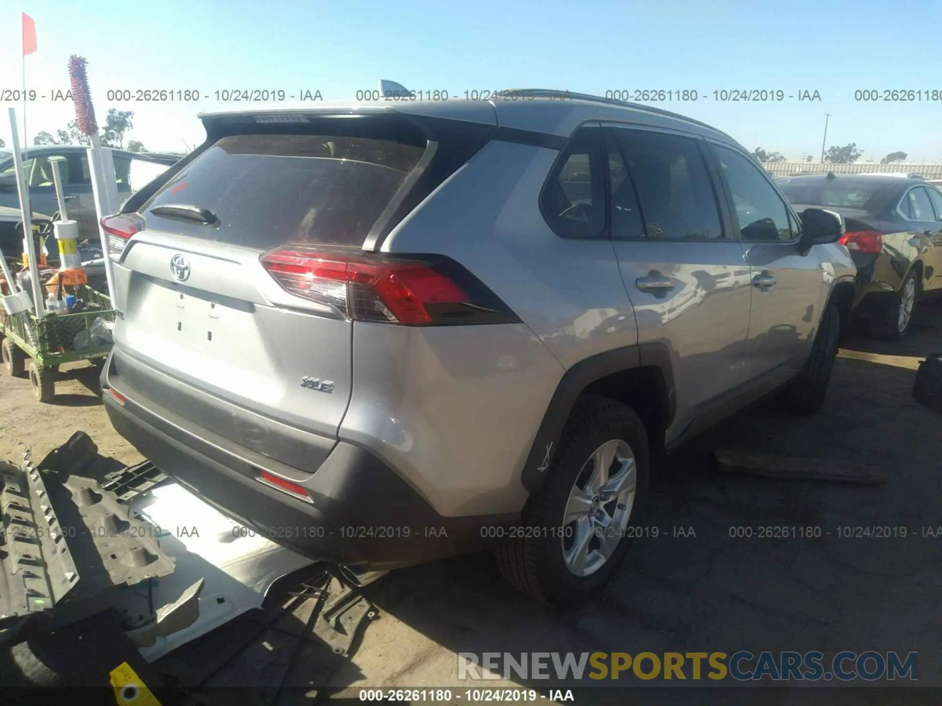 4 Photograph of a damaged car 2T3W1RFV1KW024207 TOYOTA RAV4 2019