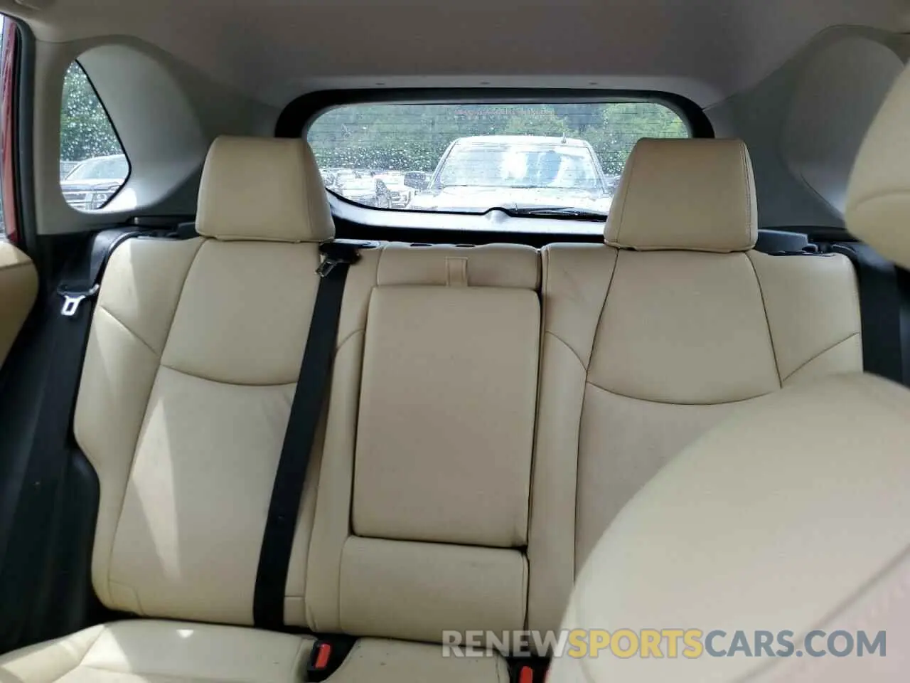 10 Photograph of a damaged car 2T3W1RFV1KW033201 TOYOTA RAV4 2019