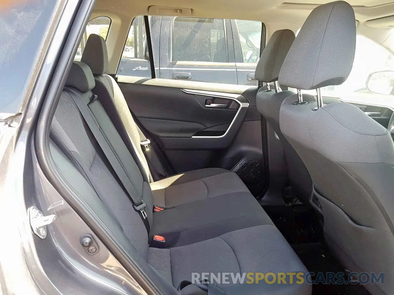6 Photograph of a damaged car 2T3W1RFV1KW034378 TOYOTA RAV4 2019