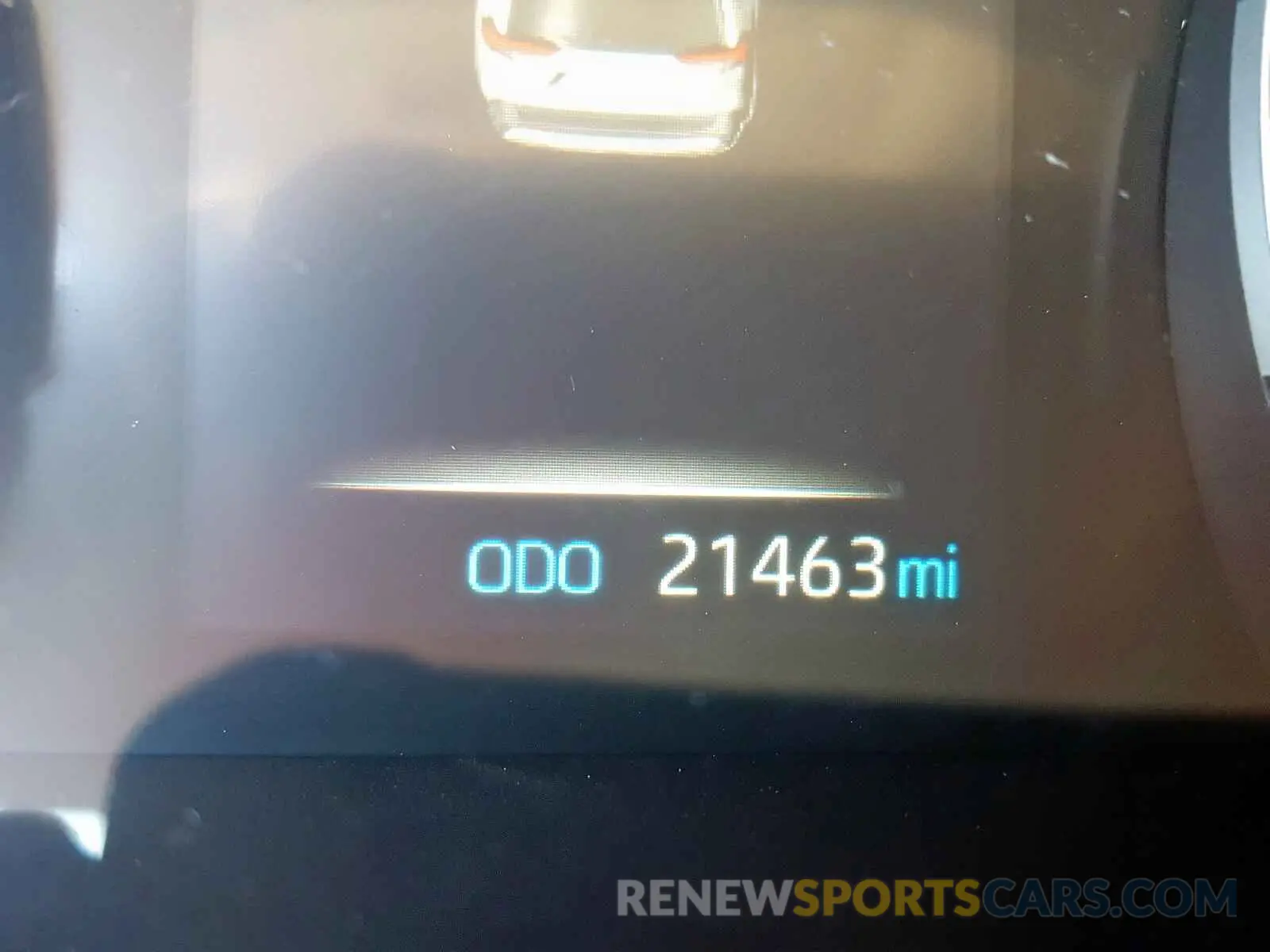 8 Photograph of a damaged car 2T3W1RFV1KW034378 TOYOTA RAV4 2019