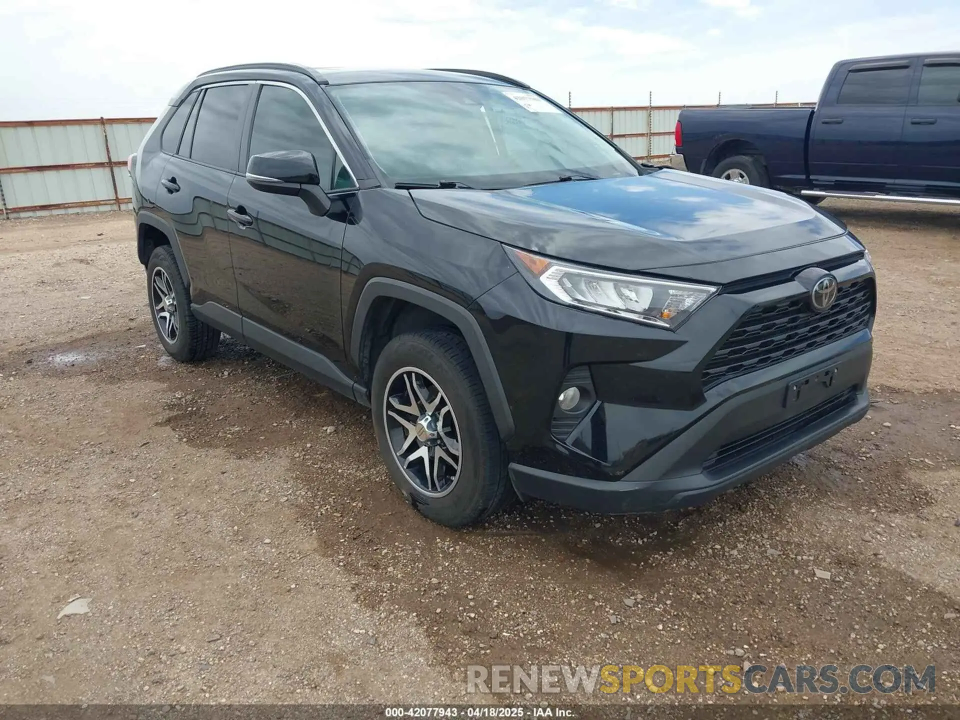 1 Photograph of a damaged car 2T3W1RFV1KW043291 TOYOTA RAV4 2019