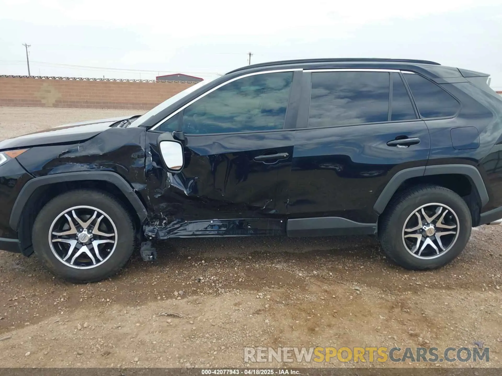 13 Photograph of a damaged car 2T3W1RFV1KW043291 TOYOTA RAV4 2019