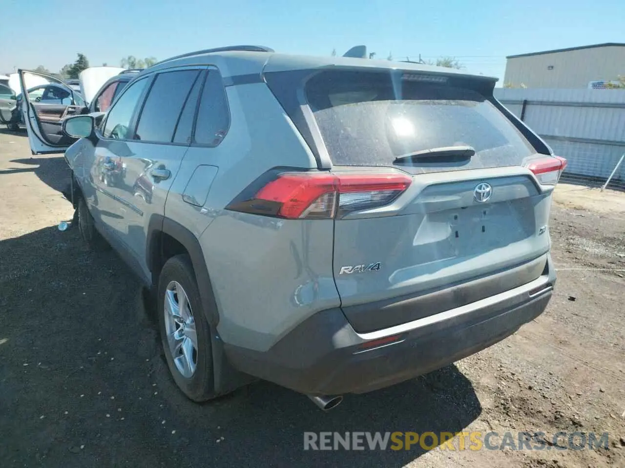 3 Фотография поврежденного автомобиля 2T3W1RFV1KW047065 TOYOTA RAV4 2019