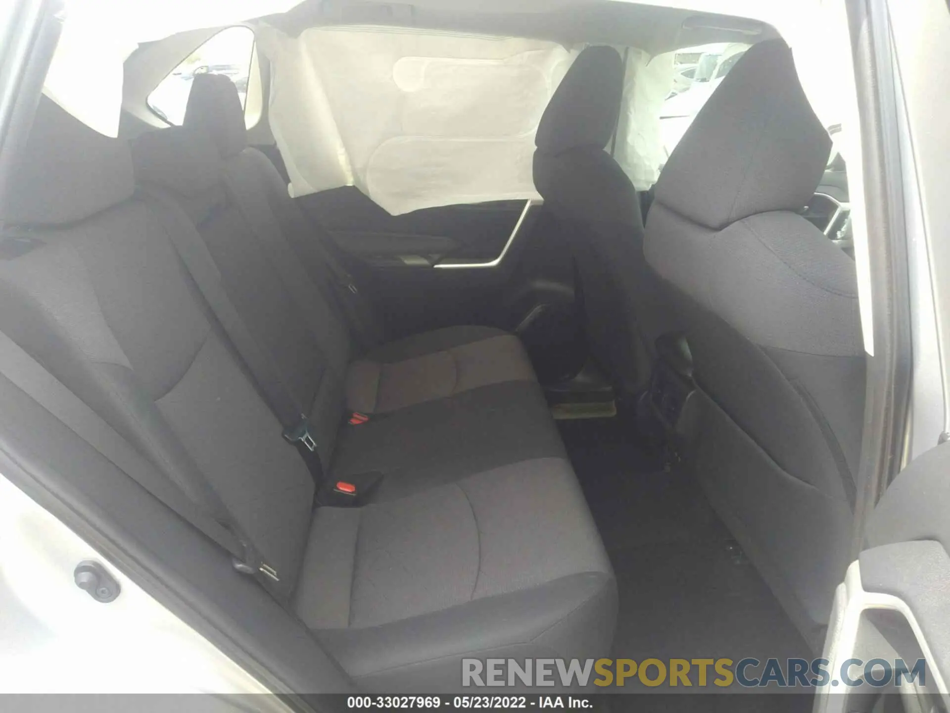 8 Photograph of a damaged car 2T3W1RFV2KC029577 TOYOTA RAV4 2019