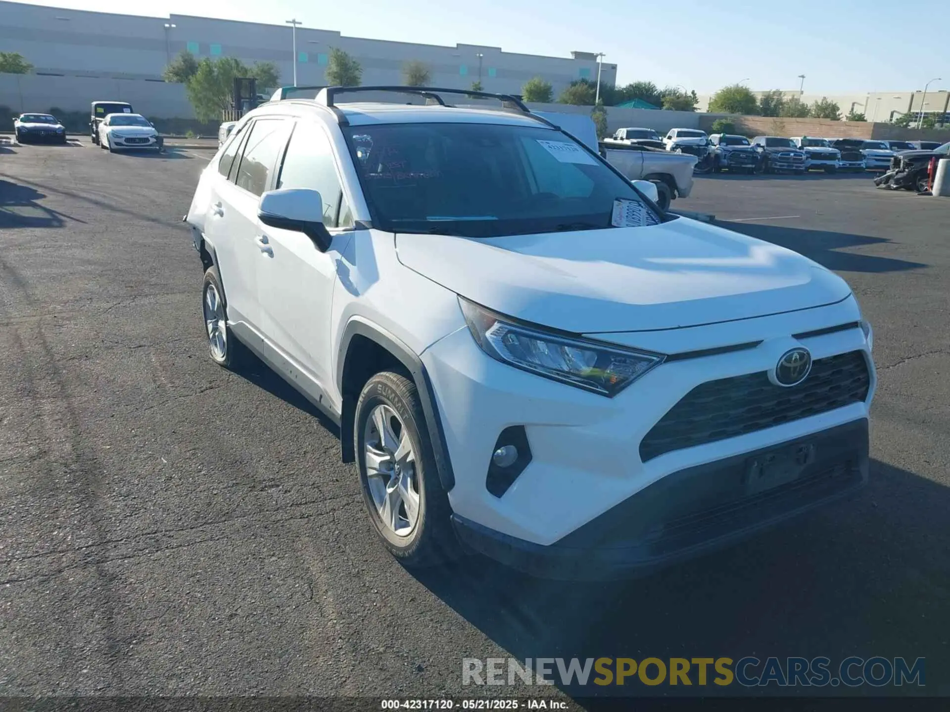 1 Photograph of a damaged car 2T3W1RFV3KC002016 TOYOTA RAV4 2019