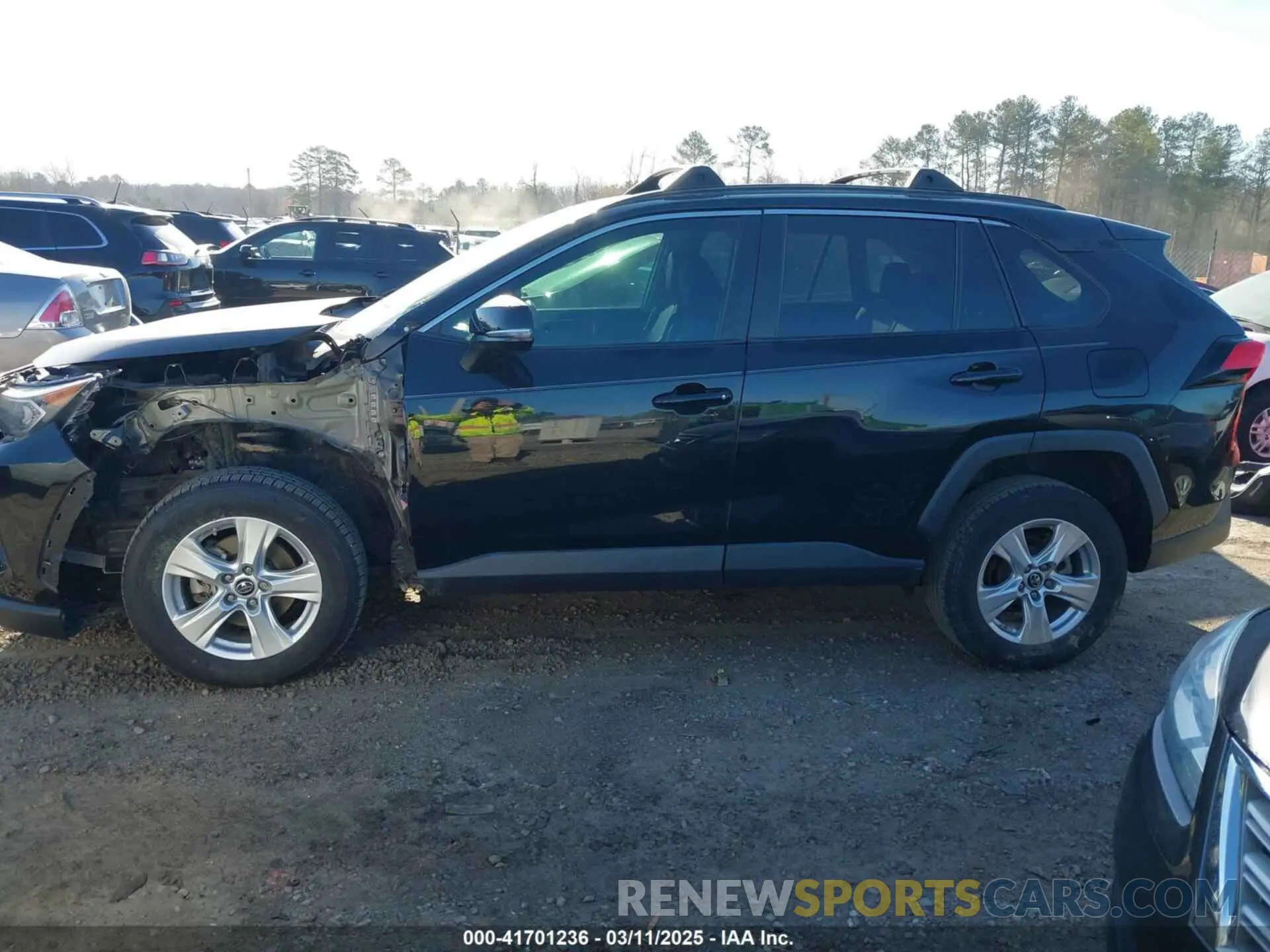 14 Photograph of a damaged car 2T3W1RFV3KC002372 TOYOTA RAV4 2019