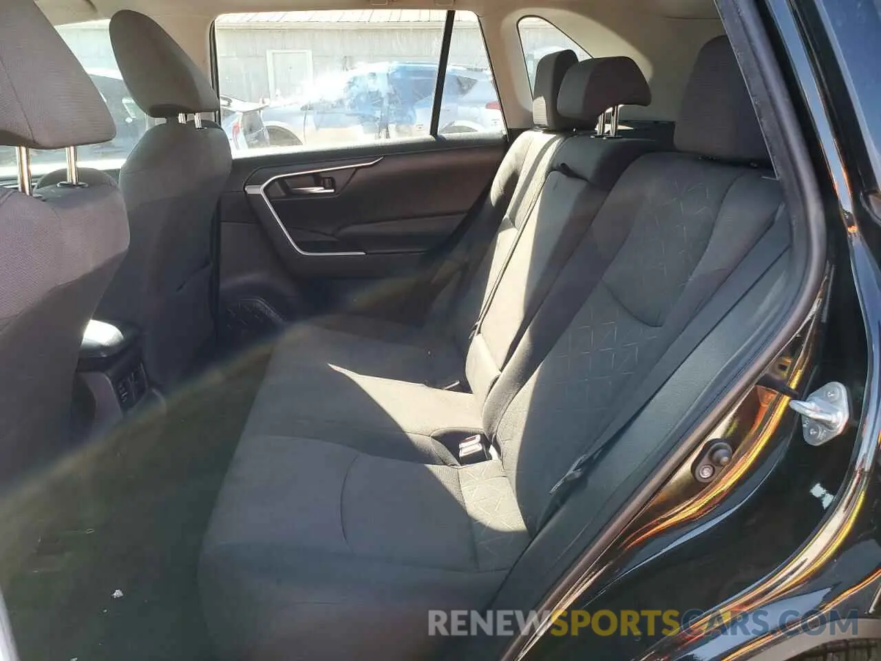 11 Photograph of a damaged car 2T3W1RFV3KC023612 TOYOTA RAV4 2019