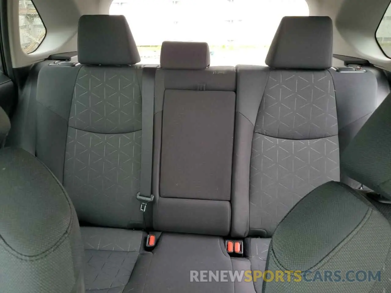 10 Фотография поврежденного автомобиля 2T3W1RFV3KW002676 TOYOTA RAV4 2019