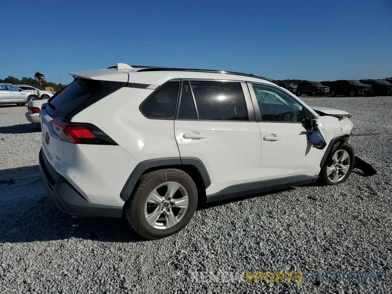 3 Фотография поврежденного автомобиля 2T3W1RFV4KC005412 TOYOTA RAV4 2019