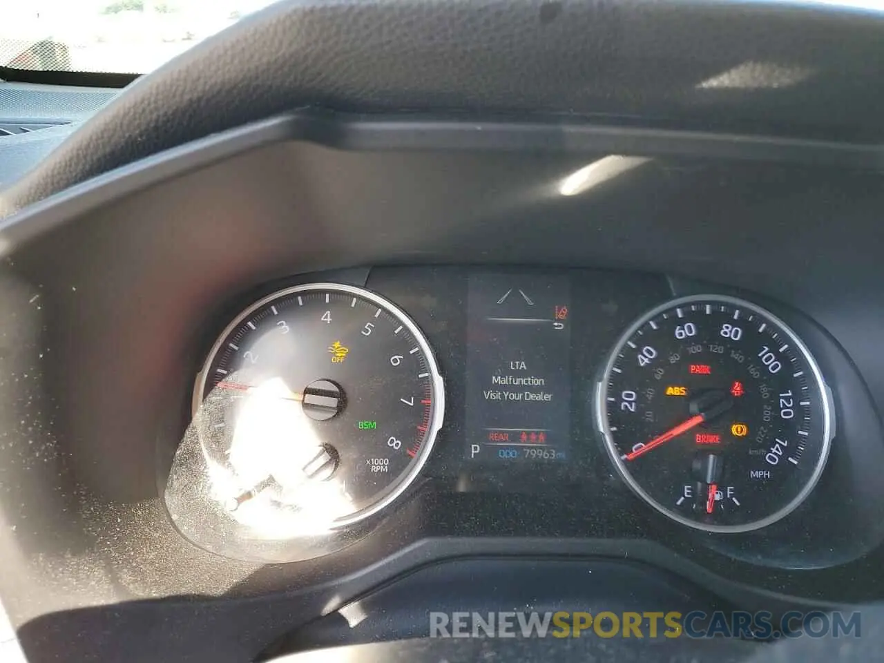 9 Фотография поврежденного автомобиля 2T3W1RFV4KW011788 TOYOTA RAV4 2019