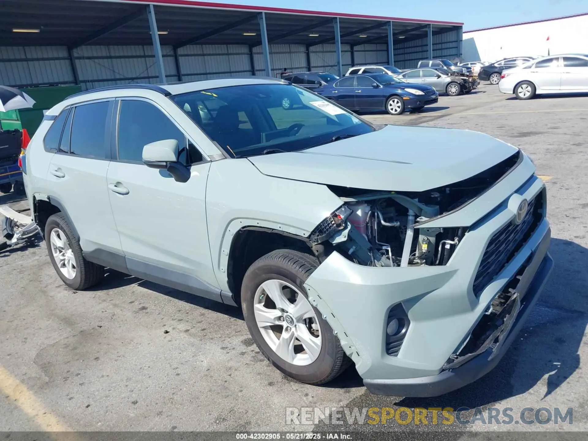 1 Photograph of a damaged car 2T3W1RFV4KW057153 TOYOTA RAV4 2019