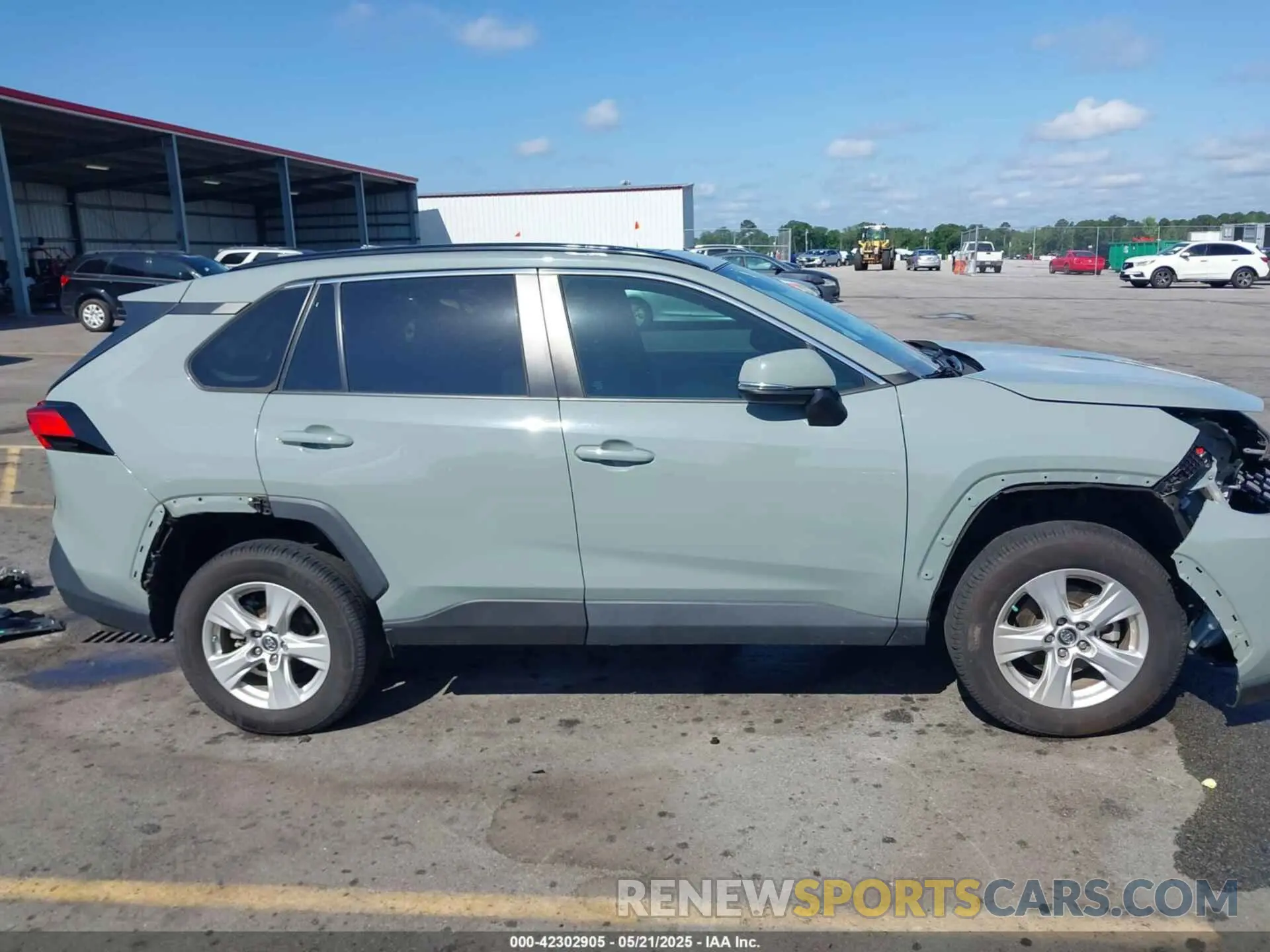 14 Photograph of a damaged car 2T3W1RFV4KW057153 TOYOTA RAV4 2019