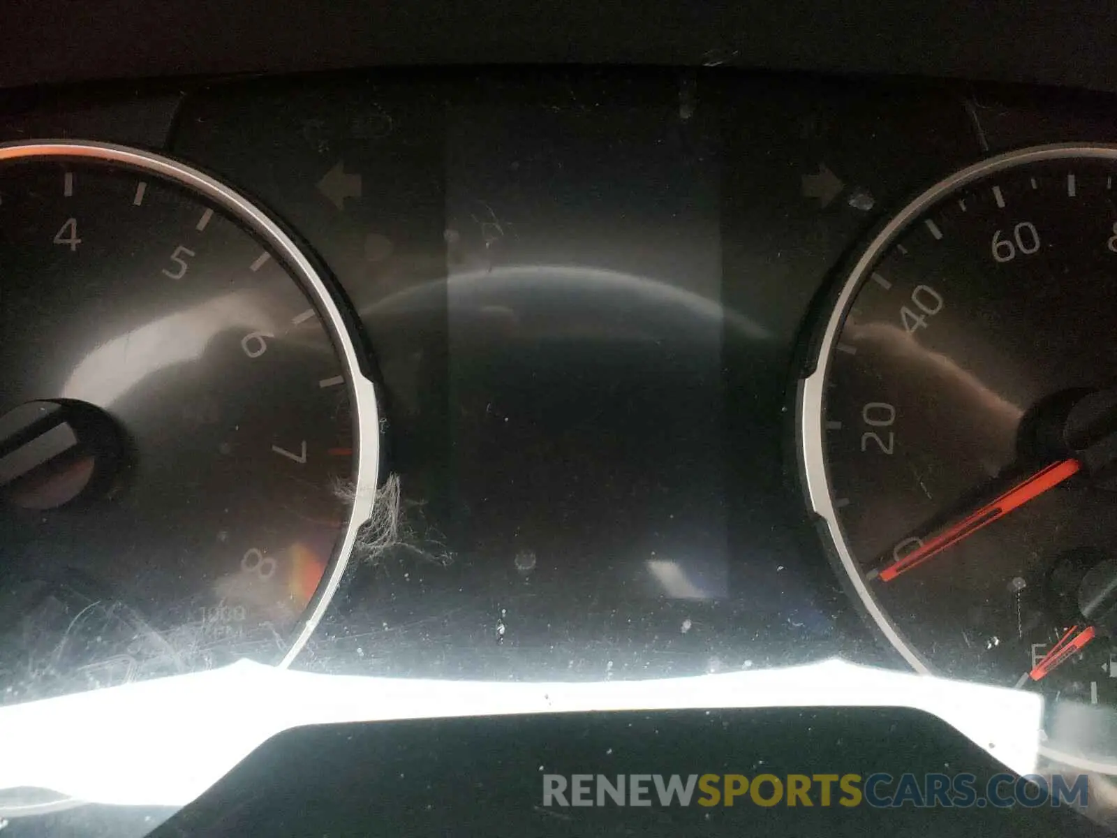 8 Photograph of a damaged car 2T3W1RFV5KC014250 TOYOTA RAV4 2019
