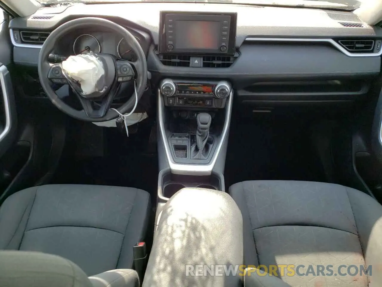 8 Photograph of a damaged car 2T3W1RFV5KW003540 TOYOTA RAV4 2019