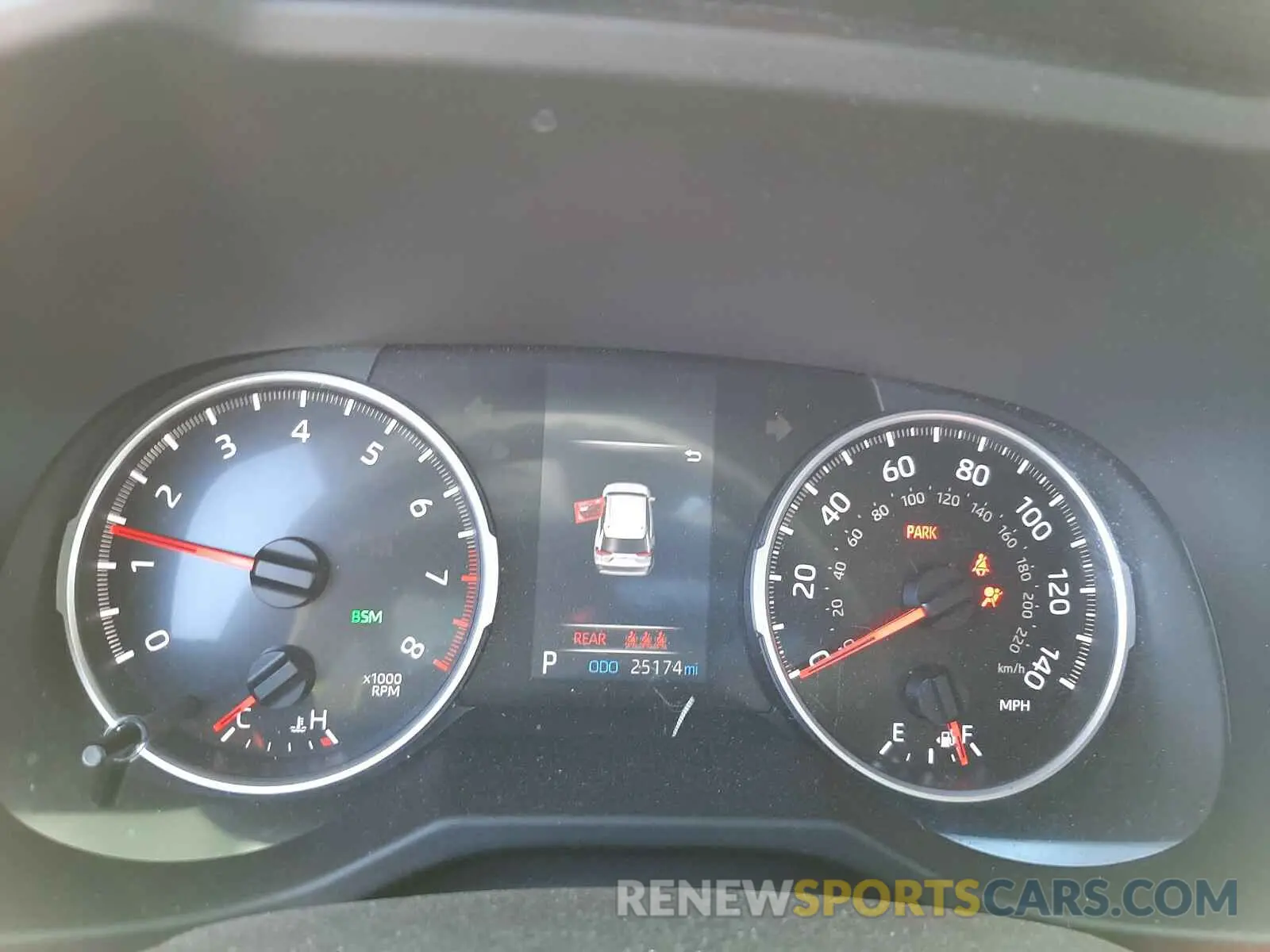 8 Photograph of a damaged car 2T3W1RFV7KC013553 TOYOTA RAV4 2019