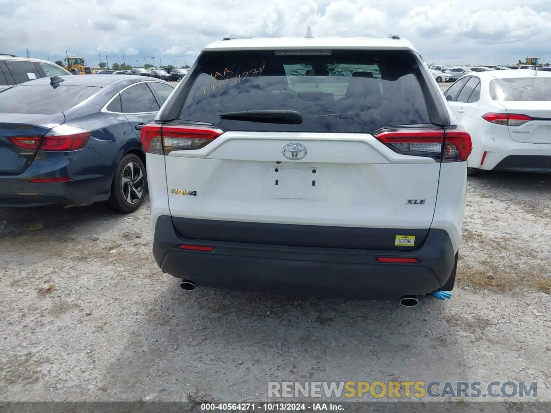 16 Photograph of a damaged car 2T3W1RFV7KC029851 TOYOTA RAV4 2019