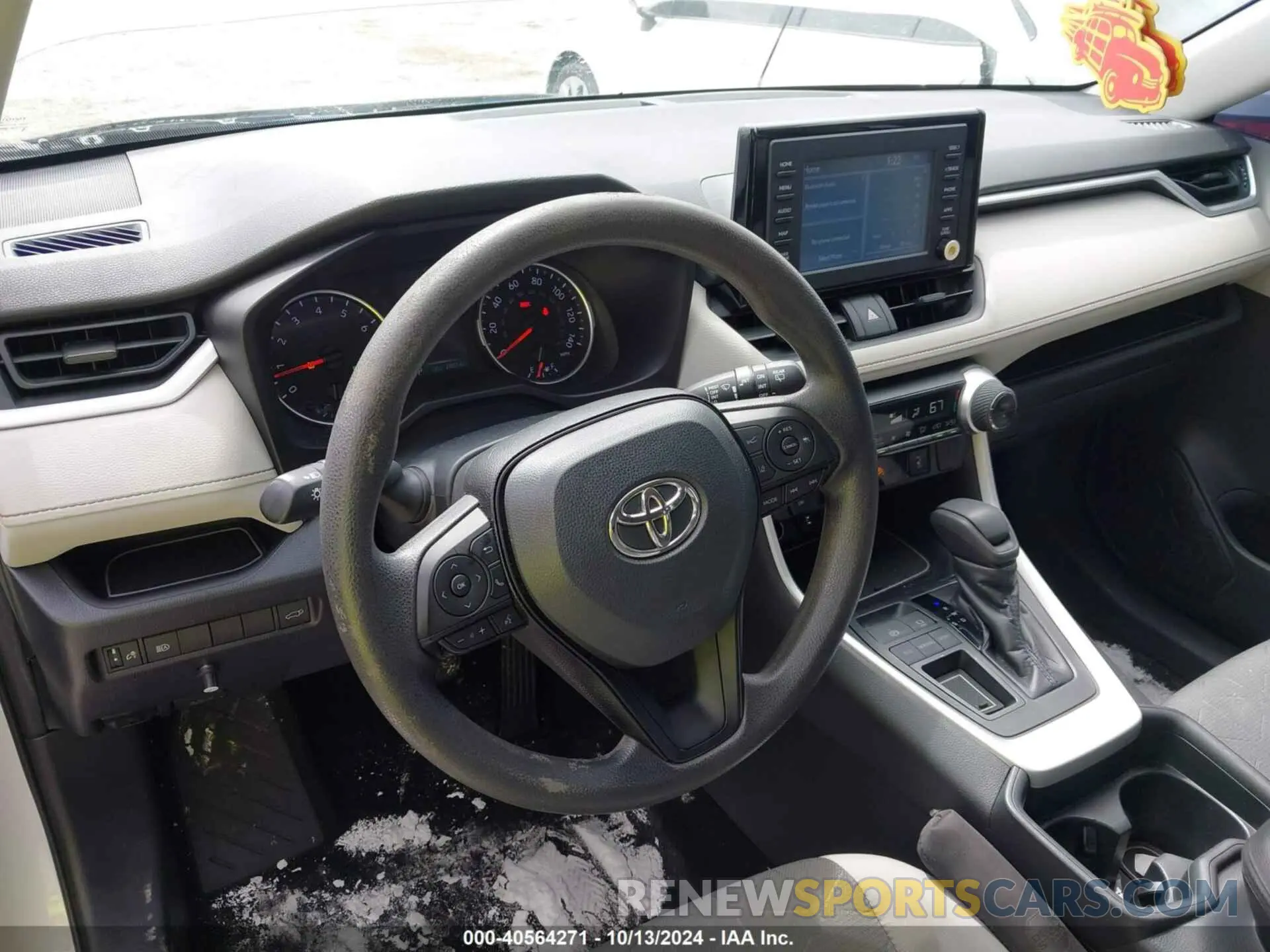 7 Photograph of a damaged car 2T3W1RFV7KC029851 TOYOTA RAV4 2019