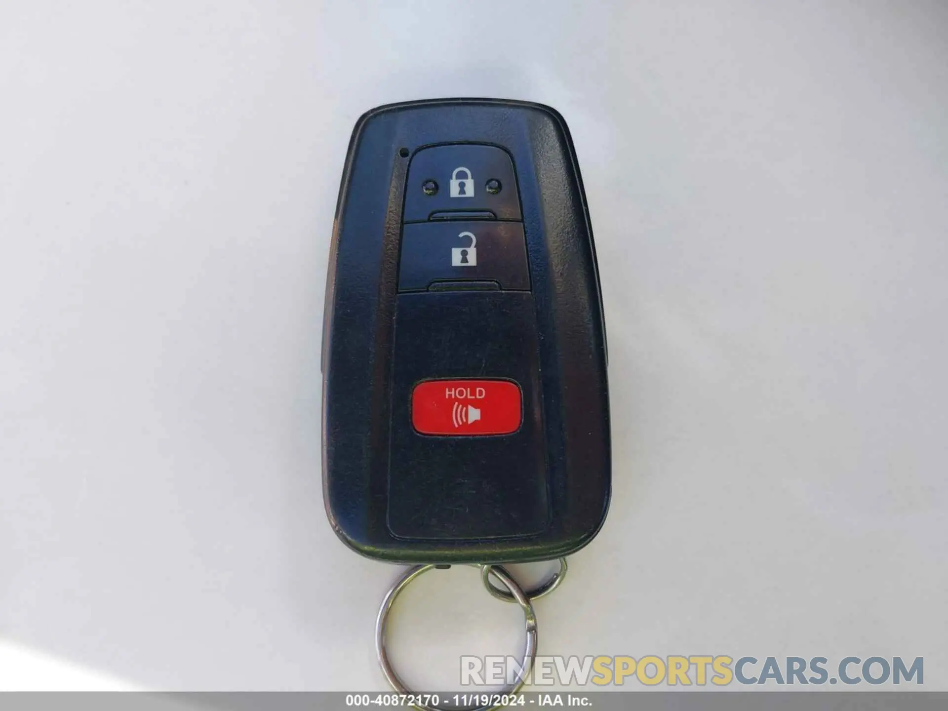 11 Photograph of a damaged car 2T3W1RFV7KW005273 TOYOTA RAV4 2019