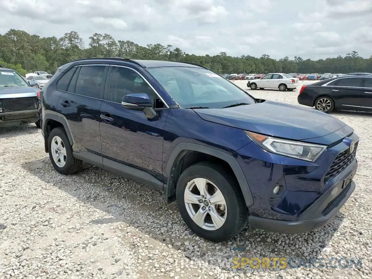4 Photograph of a damaged car 2T3W1RFV7KW019934 TOYOTA RAV4 2019