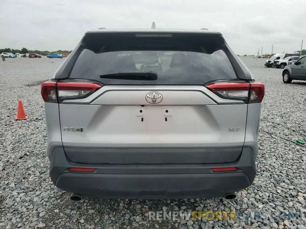 6 Photograph of a damaged car 2T3W1RFV7KW030819 TOYOTA RAV4 2019