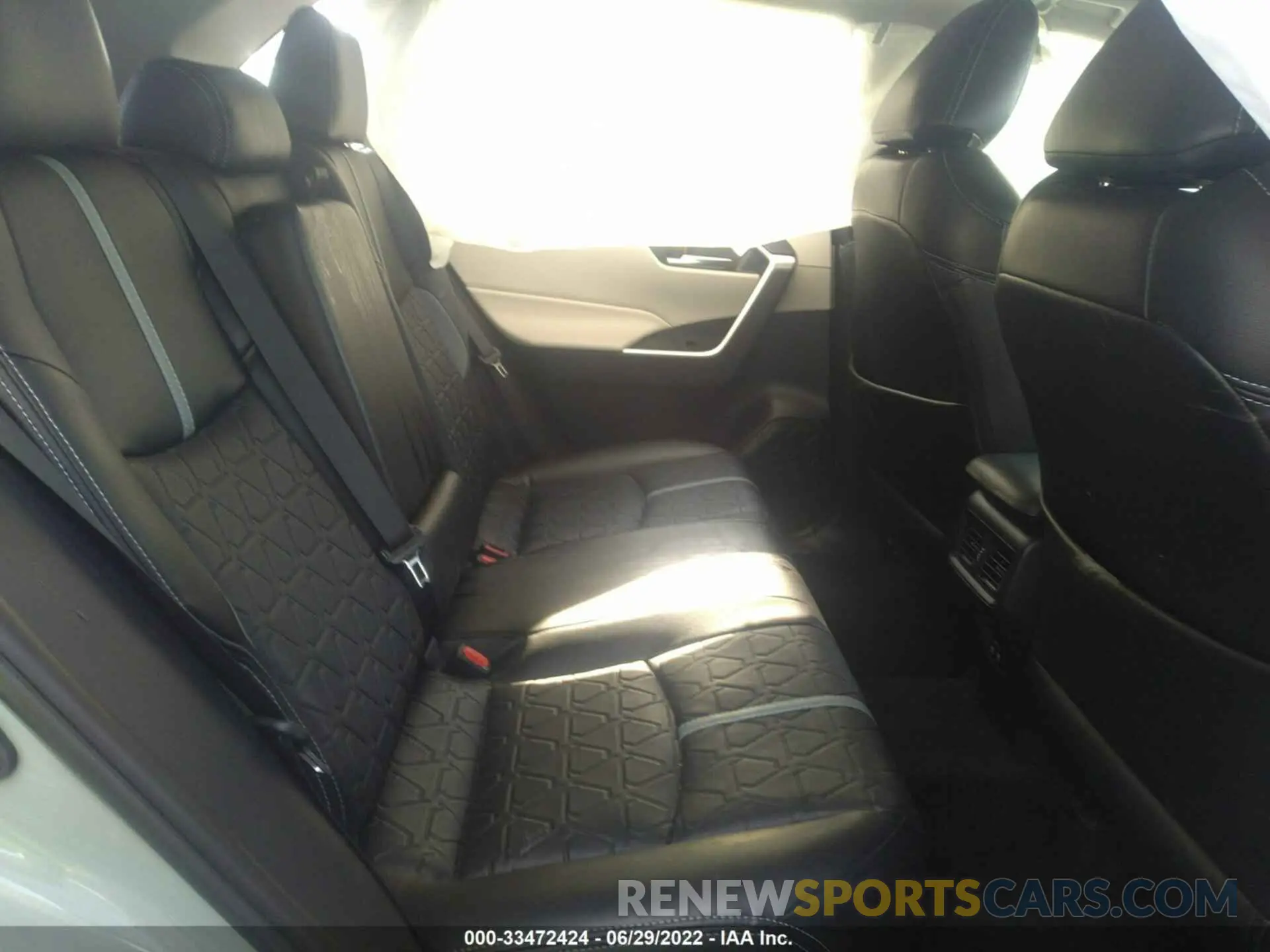 8 Фотография поврежденного автомобиля 2T3W1RFV7KW042226 TOYOTA RAV4 2019