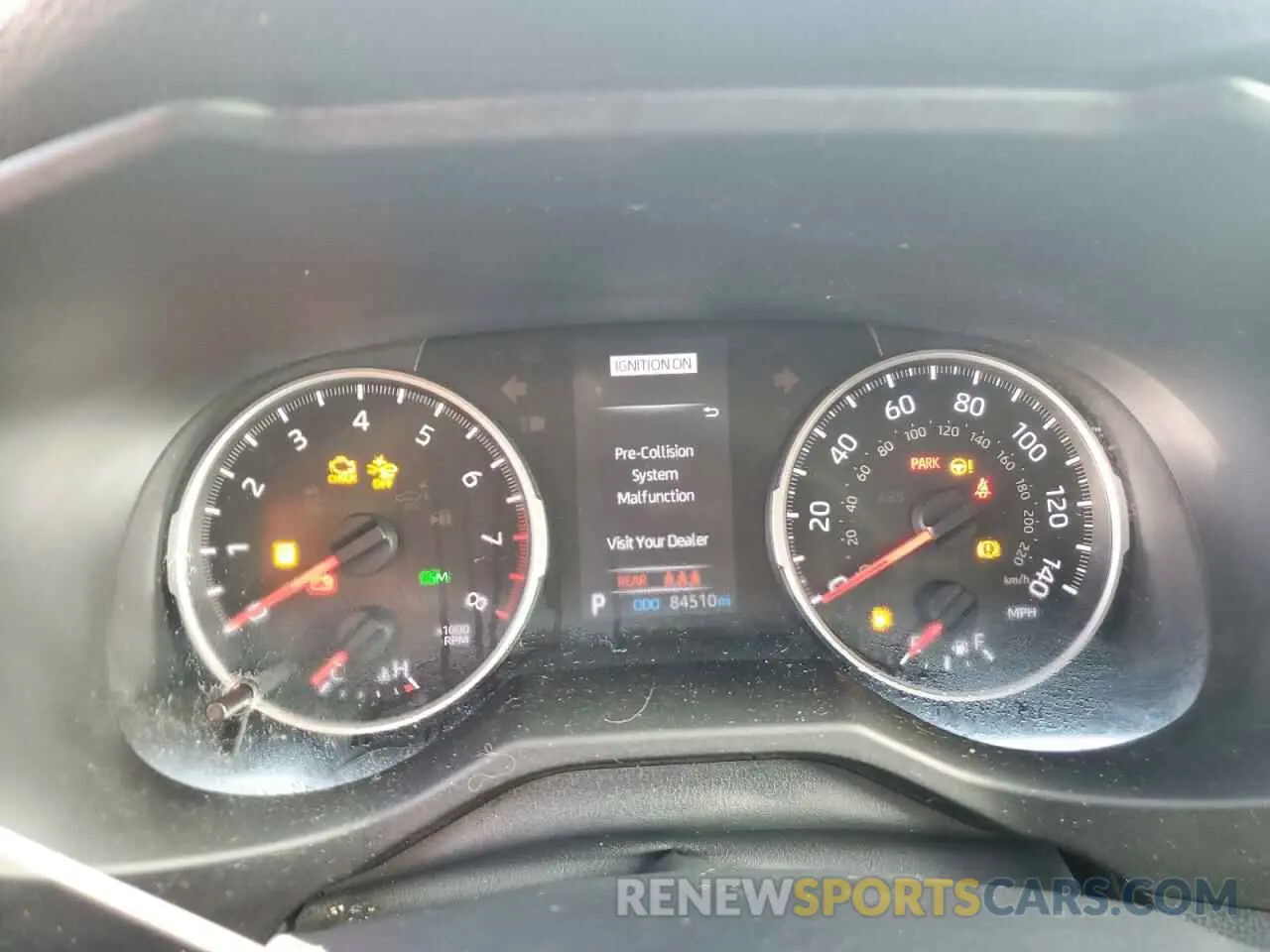 9 Photograph of a damaged car 2T3W1RFV8KC022410 TOYOTA RAV4 2019