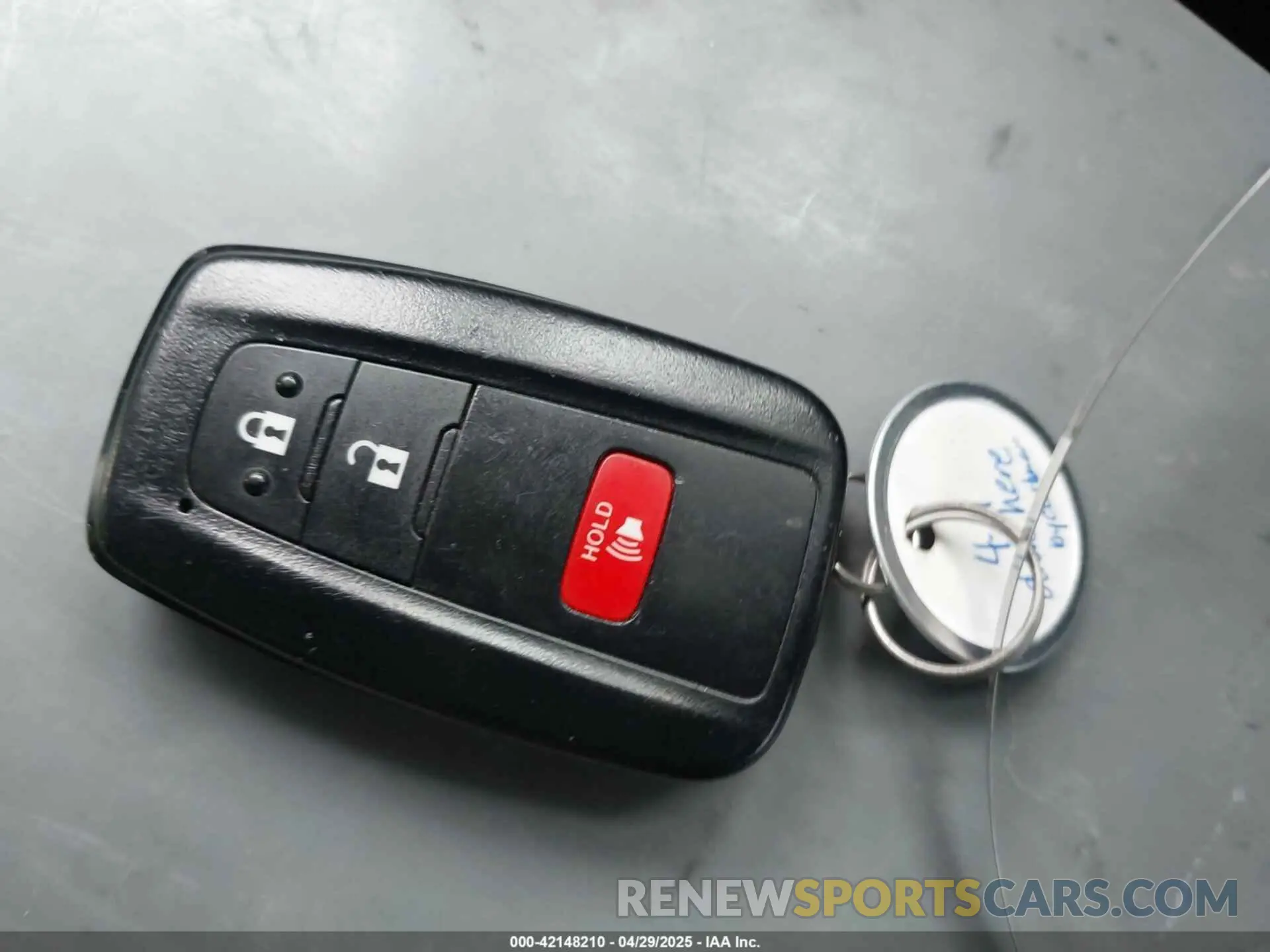 11 Photograph of a damaged car 2T3W1RFV8KW030117 TOYOTA RAV4 2019