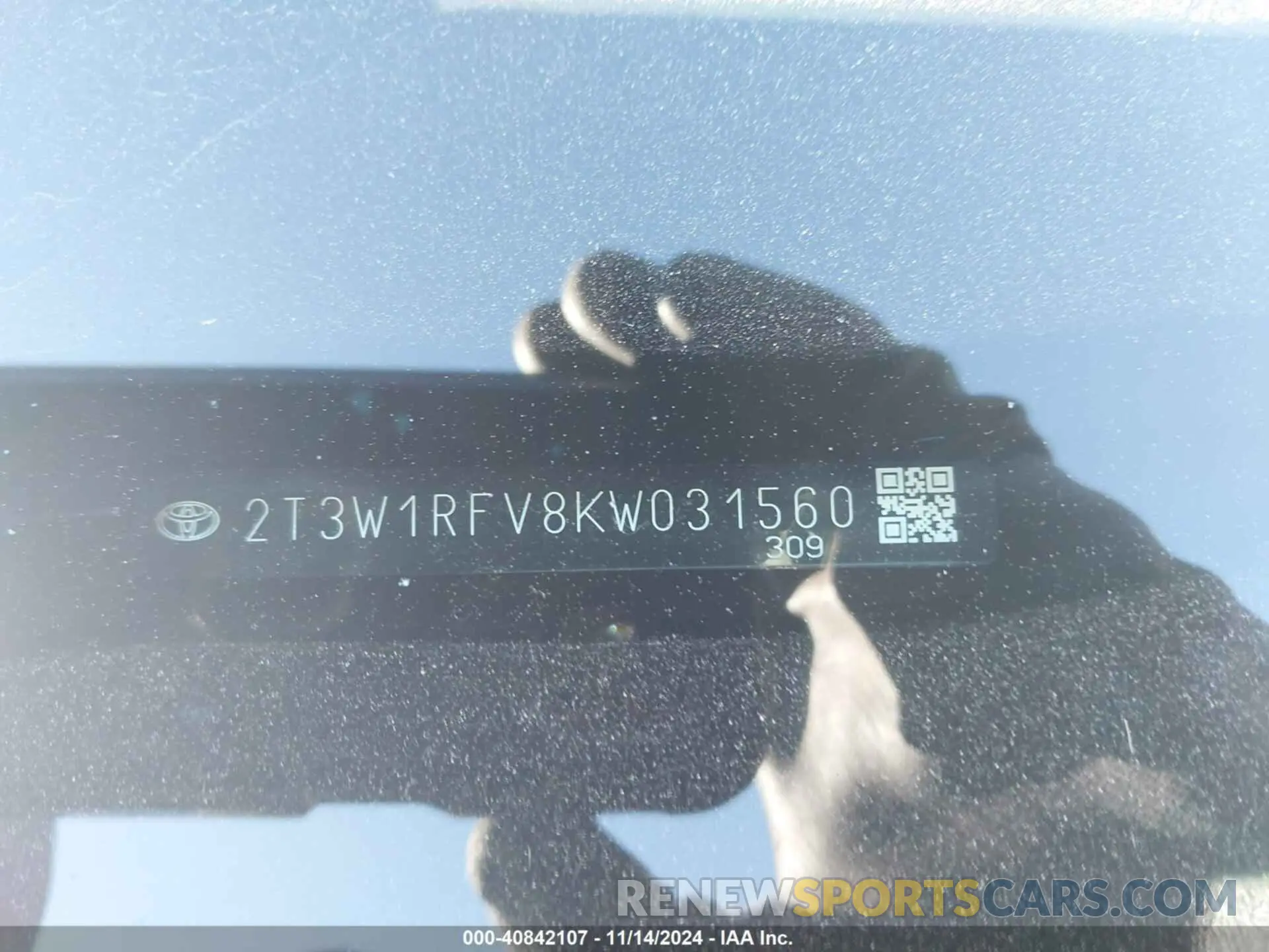 9 Photograph of a damaged car 2T3W1RFV8KW031560 TOYOTA RAV4 2019