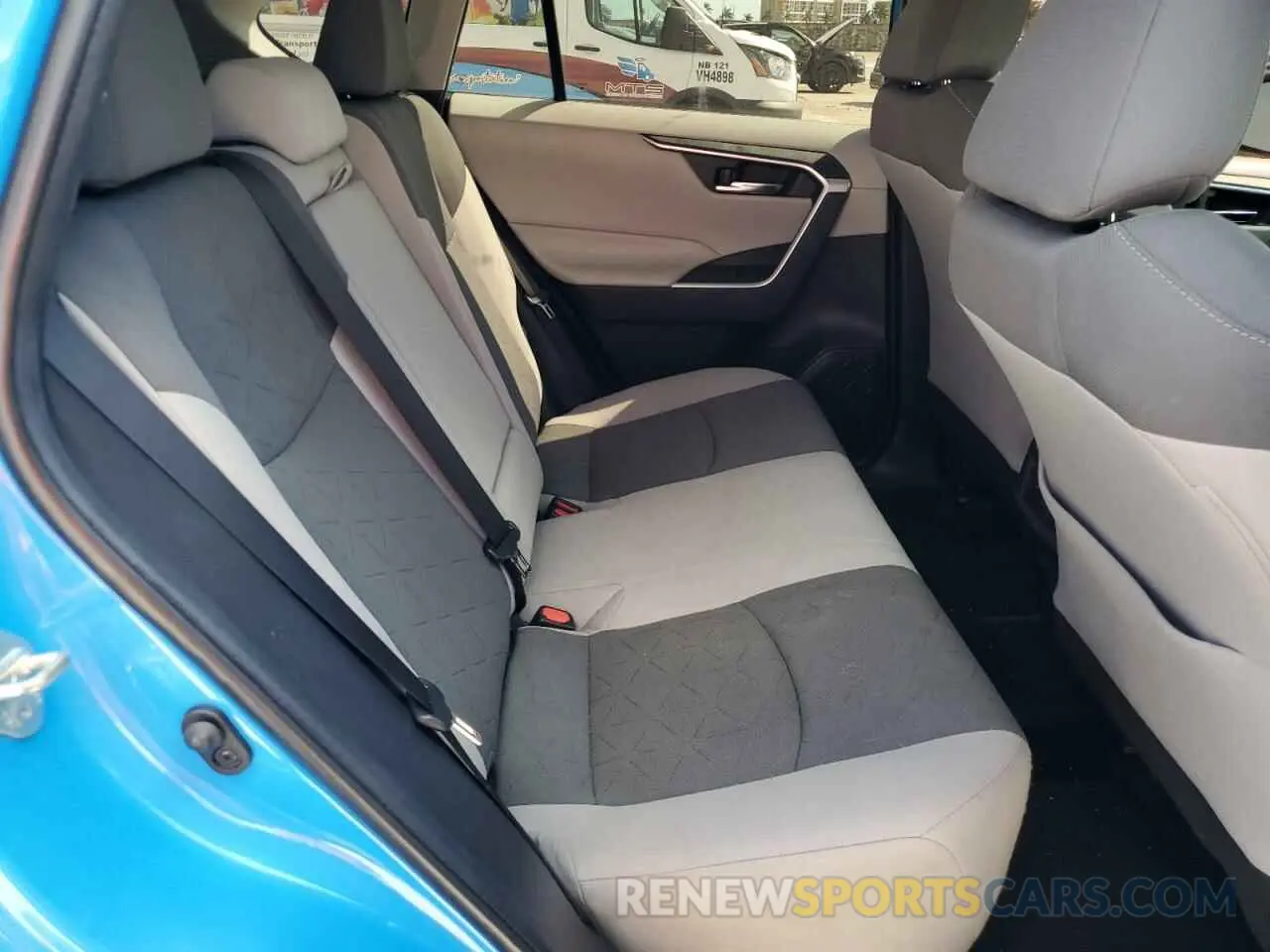 11 Photograph of a damaged car 2T3W1RFV9KC023419 TOYOTA RAV4 2019