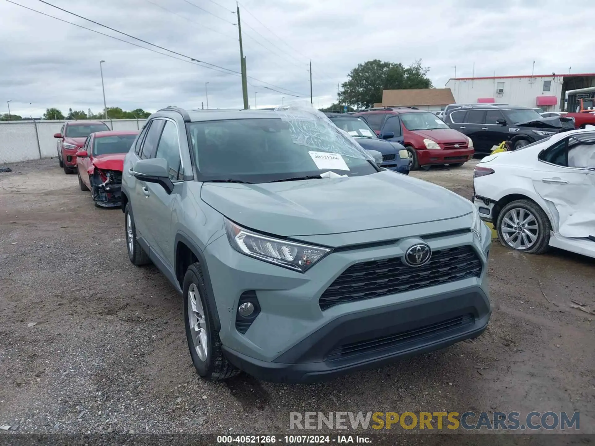 1 Photograph of a damaged car 2T3W1RFV9KW037691 TOYOTA RAV4 2019