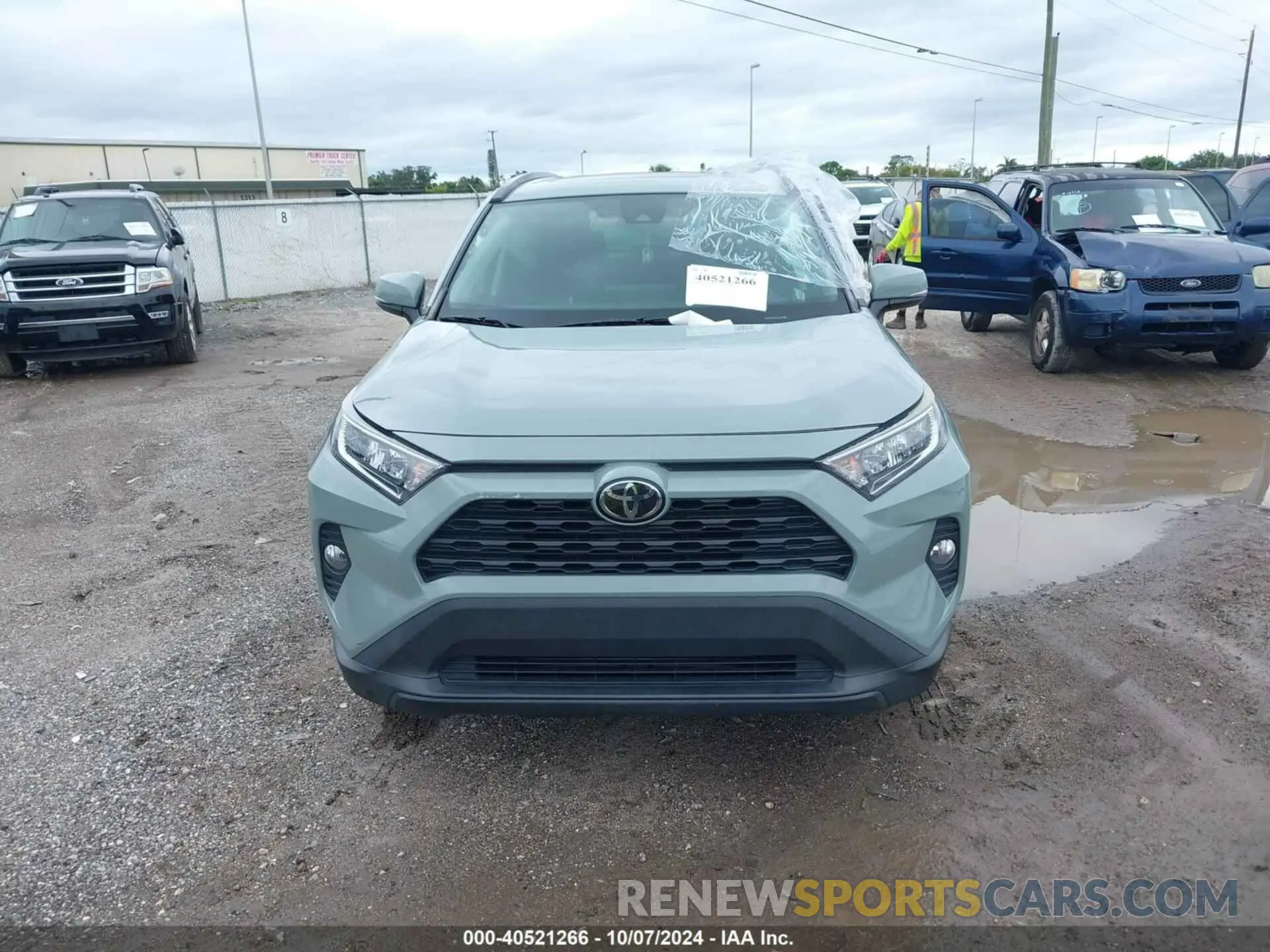 12 Photograph of a damaged car 2T3W1RFV9KW037691 TOYOTA RAV4 2019