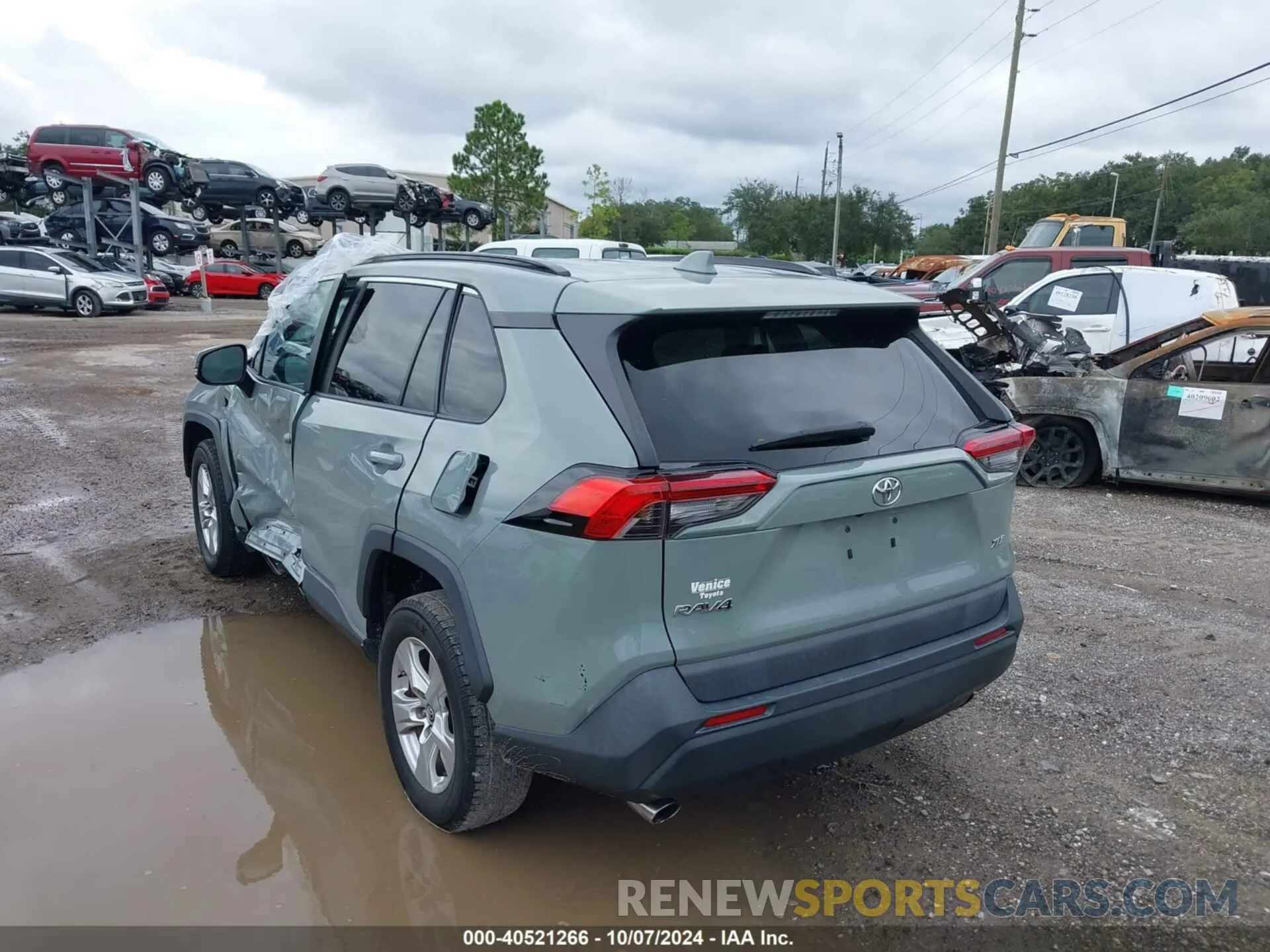 3 Photograph of a damaged car 2T3W1RFV9KW037691 TOYOTA RAV4 2019