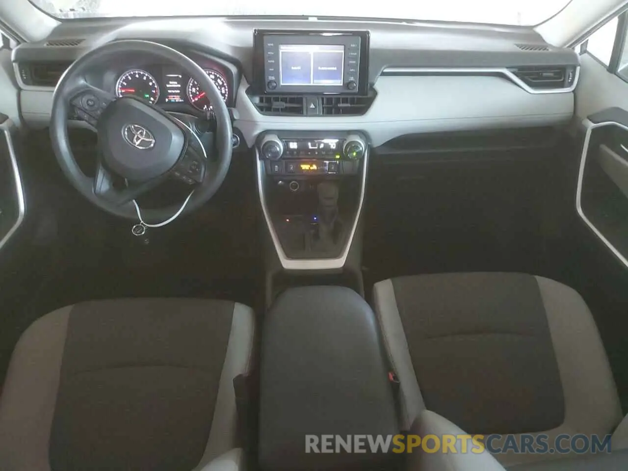 8 Фотография поврежденного автомобиля 2T3W1RFVXKW025632 TOYOTA RAV4 2019
