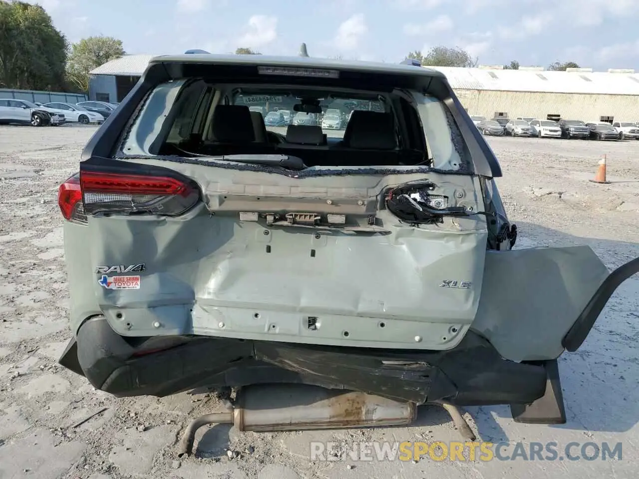 6 Photograph of a damaged car 2T3W1RFVXKW041779 TOYOTA RAV4 2019