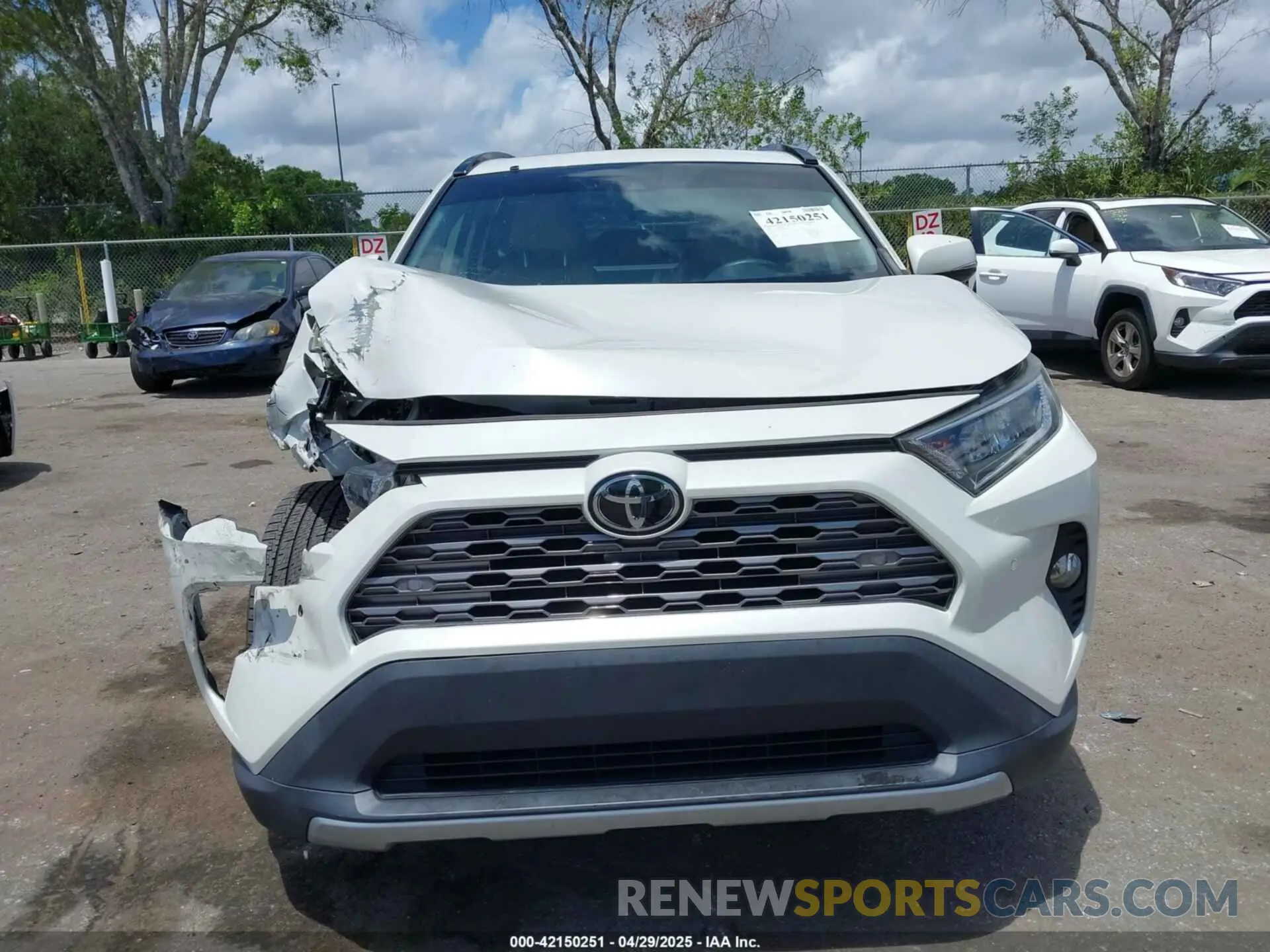 13 Фотография поврежденного автомобиля 2T3Y1RFV1KW042327 TOYOTA RAV4 2019