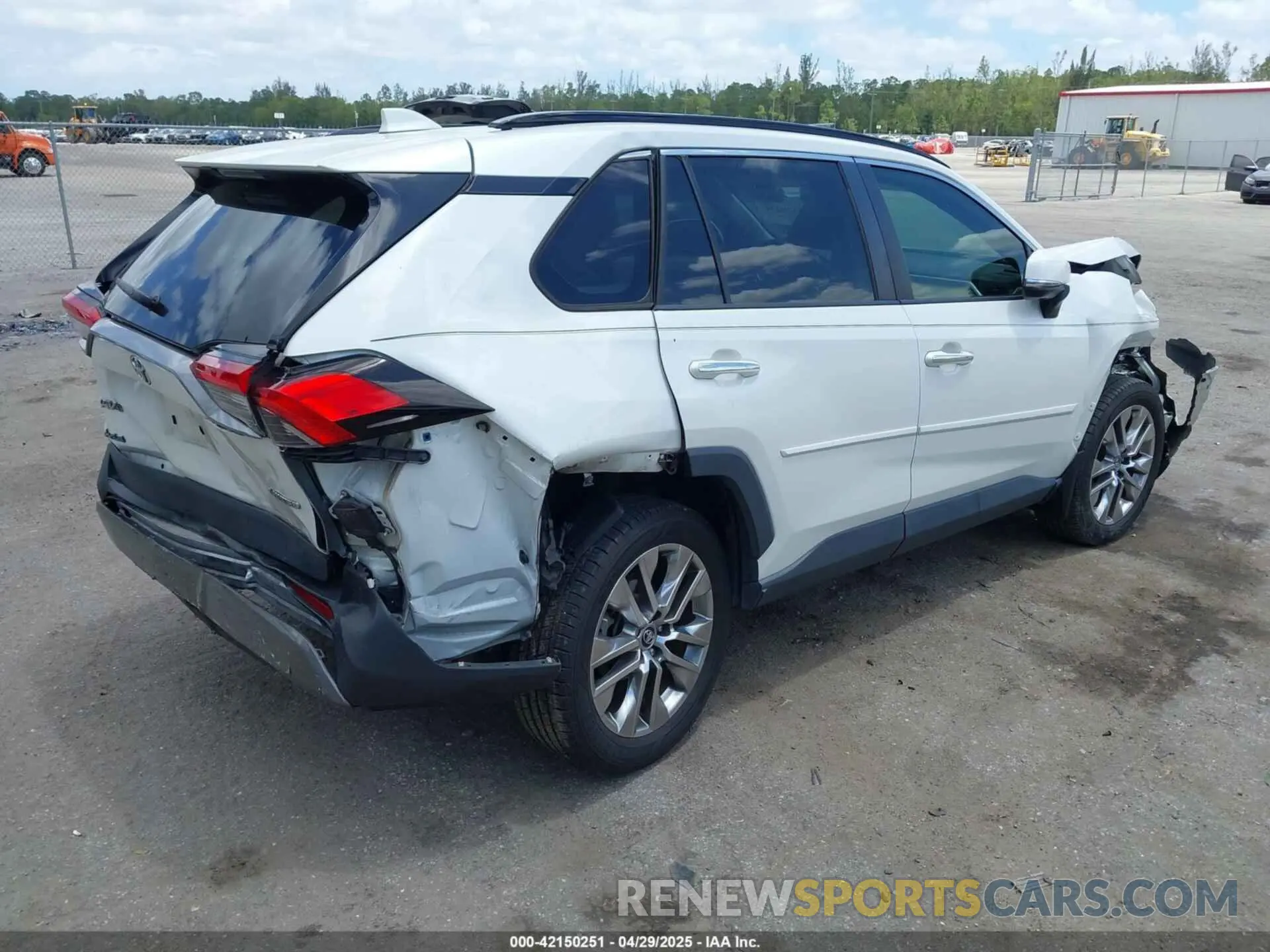 4 Фотография поврежденного автомобиля 2T3Y1RFV1KW042327 TOYOTA RAV4 2019