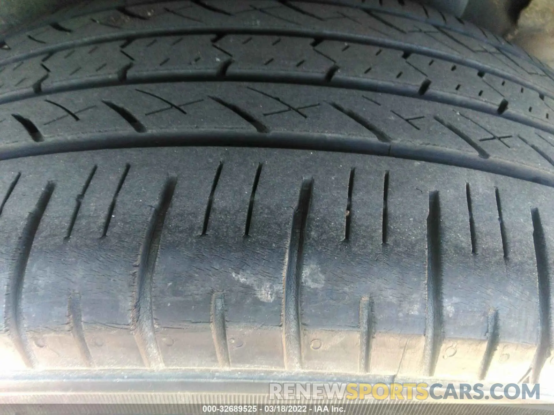 15 Photograph of a damaged car 2T3Y1RFV4KW024551 TOYOTA RAV4 2019