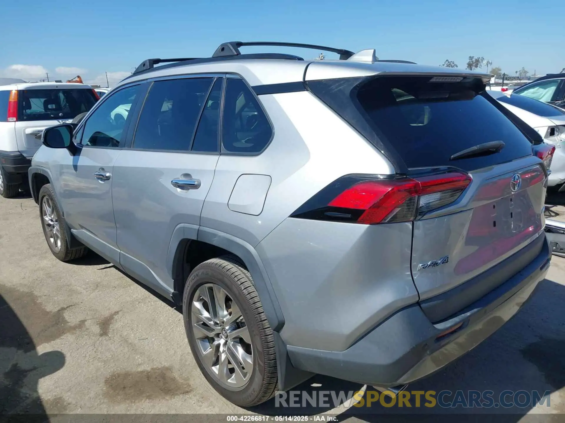 3 Фотография поврежденного автомобиля 2T3Y1RFV6KW030416 TOYOTA RAV4 2019