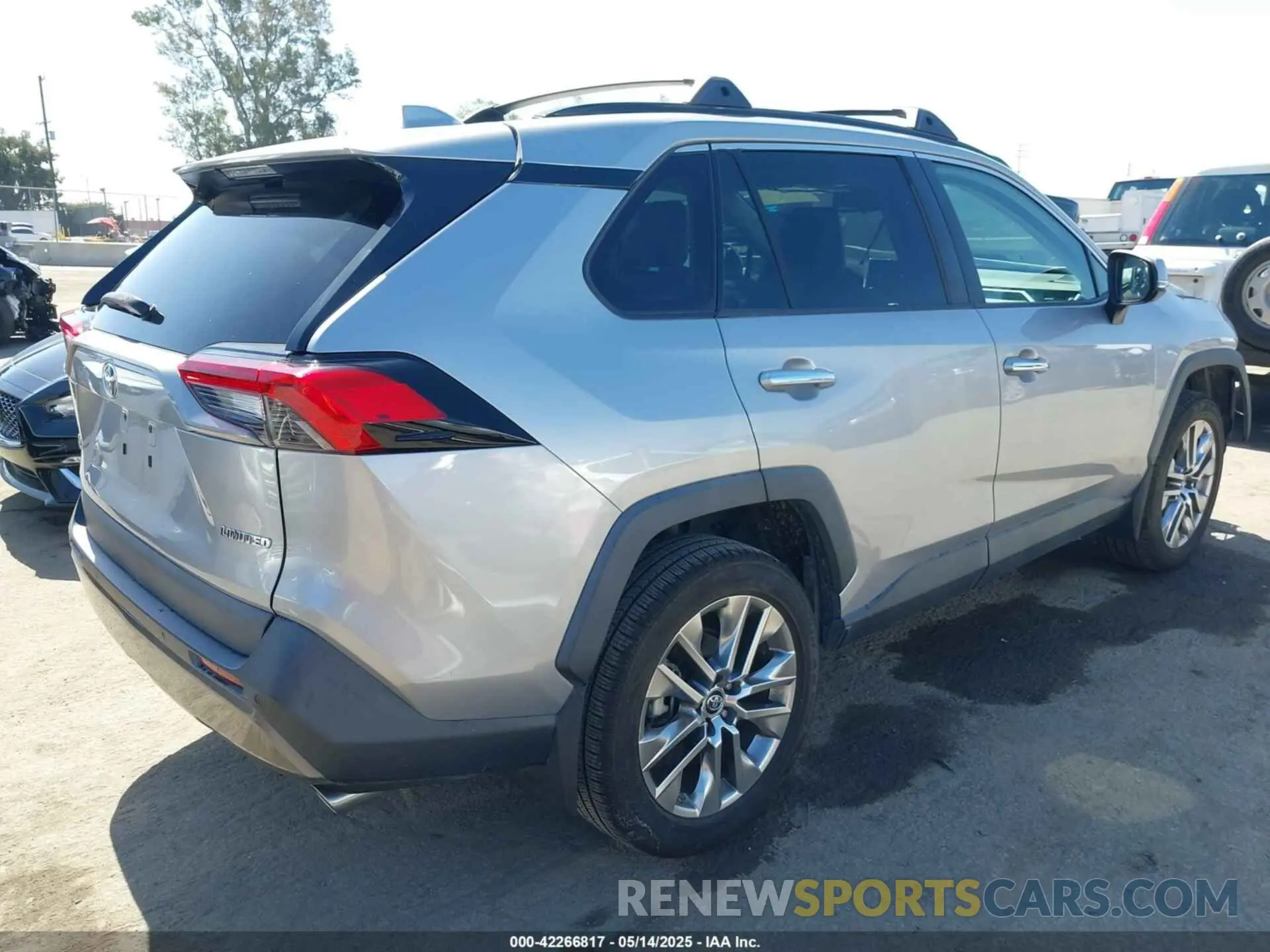 4 Фотография поврежденного автомобиля 2T3Y1RFV6KW030416 TOYOTA RAV4 2019