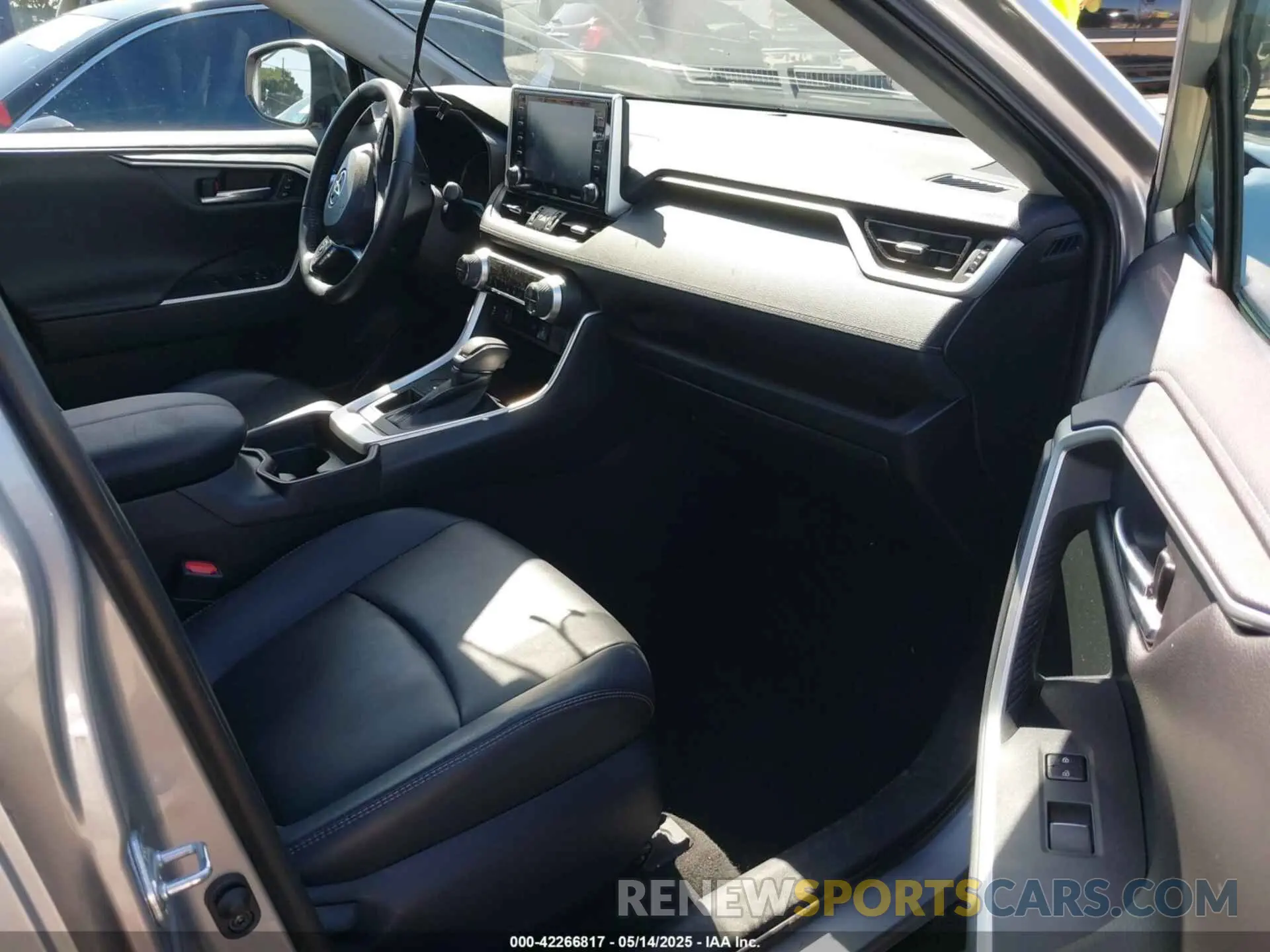 5 Фотография поврежденного автомобиля 2T3Y1RFV6KW030416 TOYOTA RAV4 2019