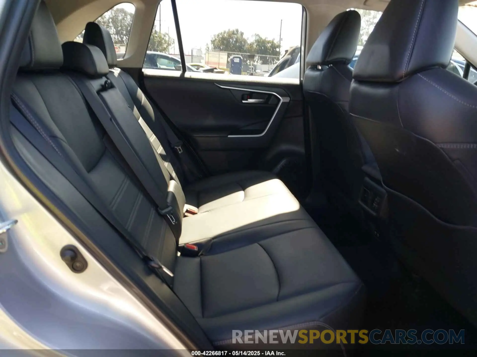 8 Фотография поврежденного автомобиля 2T3Y1RFV6KW030416 TOYOTA RAV4 2019