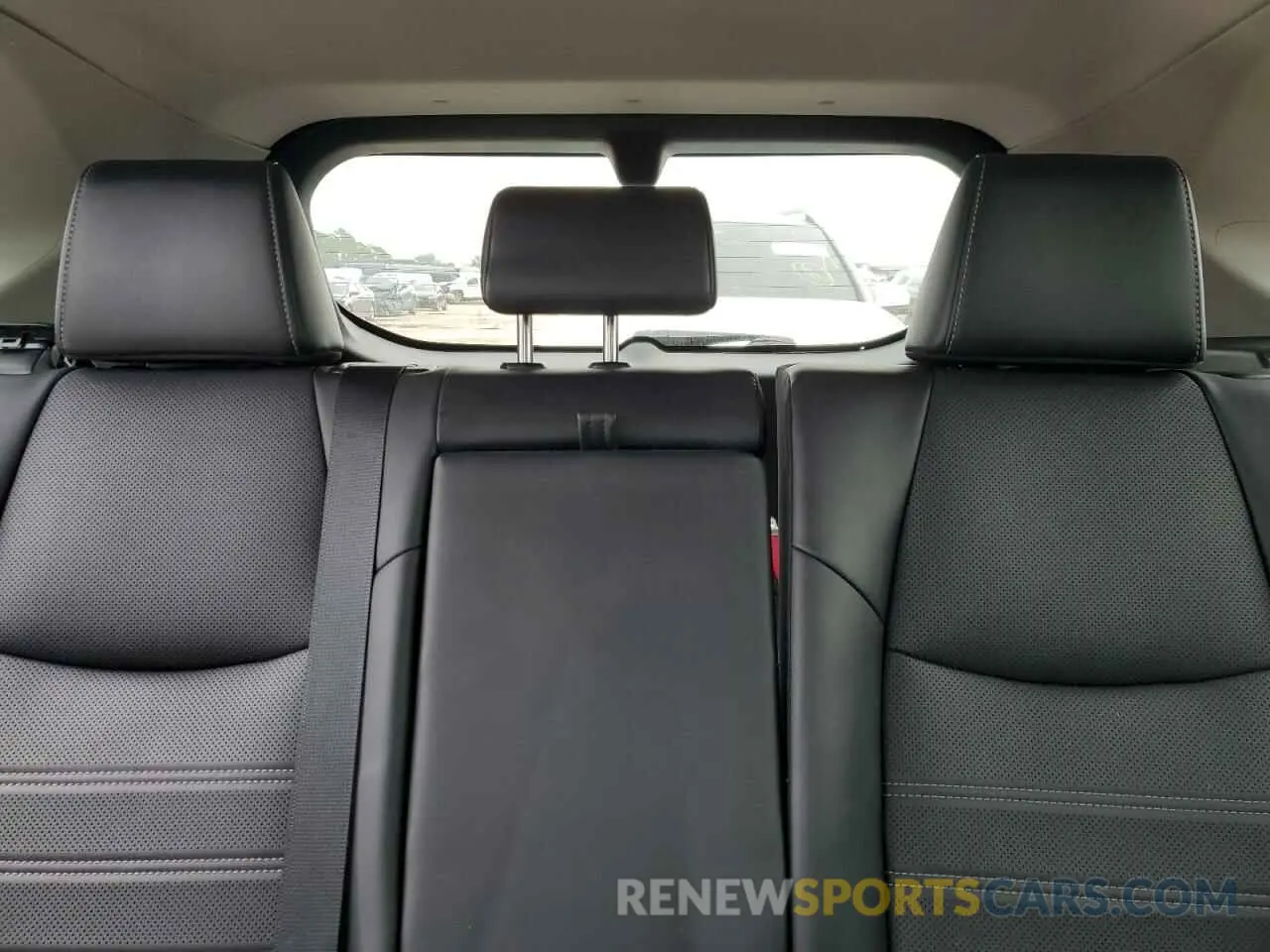 10 Photograph of a damaged car 2T3Y1RFV9KW034430 TOYOTA RAV4 2019